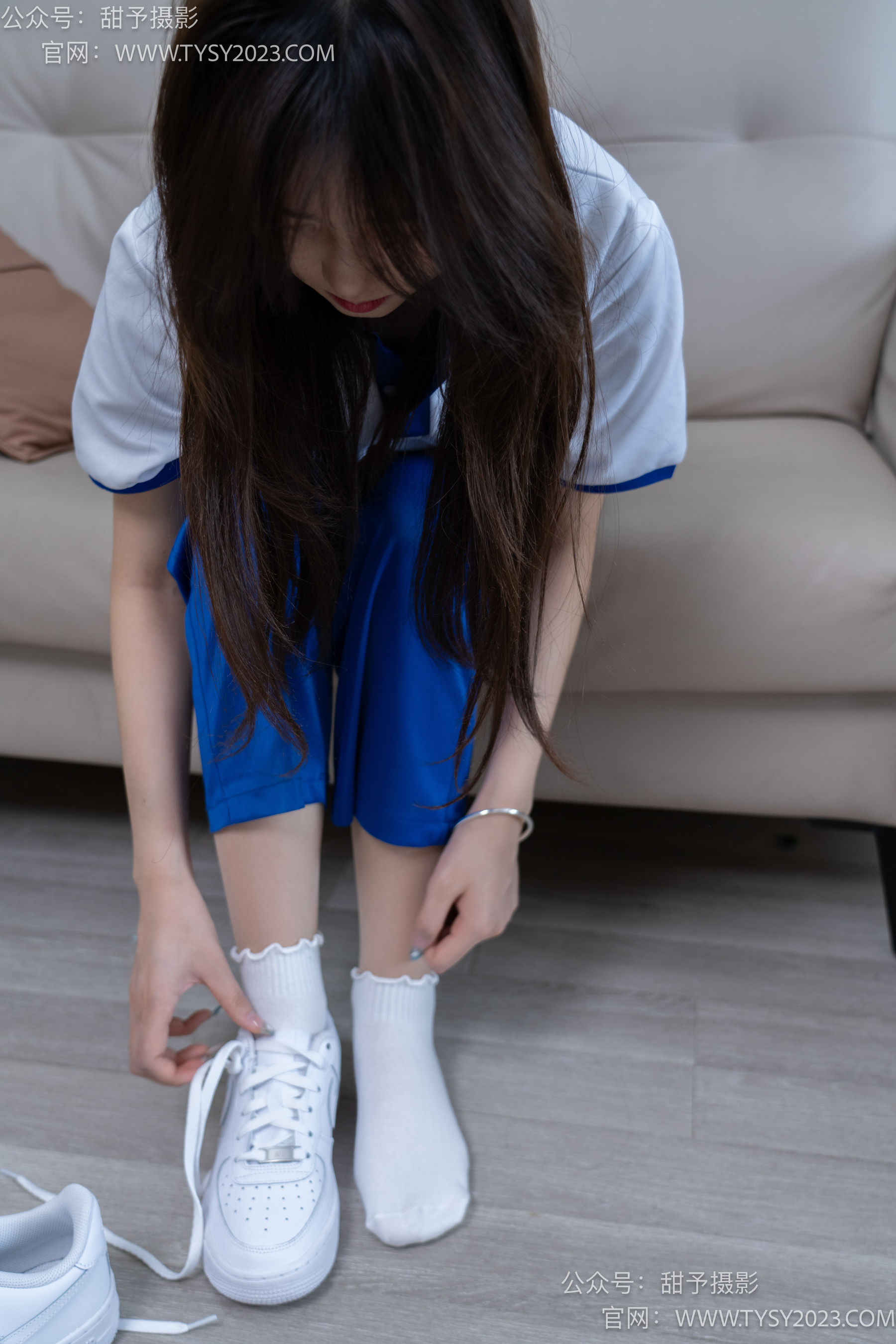 甜予摄影 No.098 璇璇 -校服、板鞋、白棉袜、肉丝（脚尖加固款）/(135P)