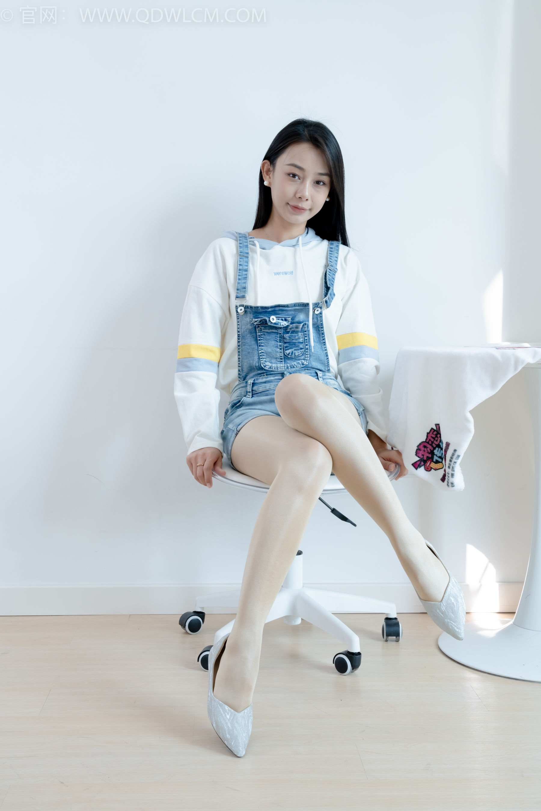 物恋传媒 No.2173 兰兰 -初秋的街头/(165P)