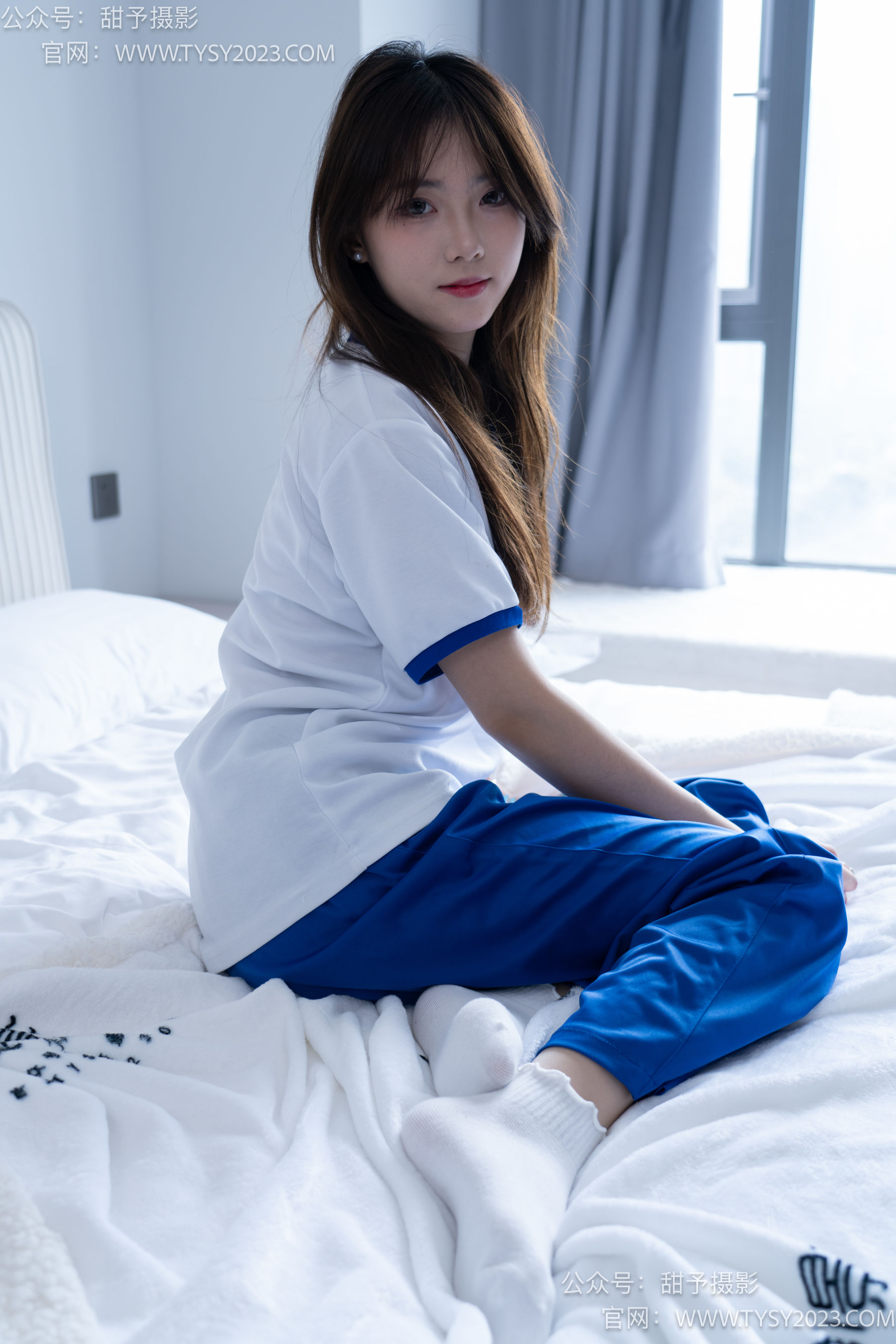 甜予摄影 No.098 璇璇 -校服、板鞋、白棉袜、肉丝（脚尖加固款）/(135P)