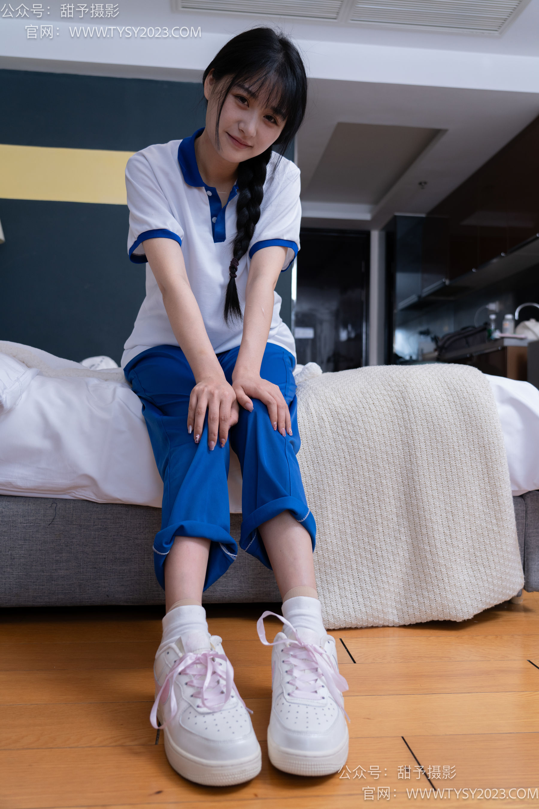 甜予摄影 No.091 澜澜 -校服、白布鞋、板鞋、白棉袜、短肉丝、裸足/(135P)