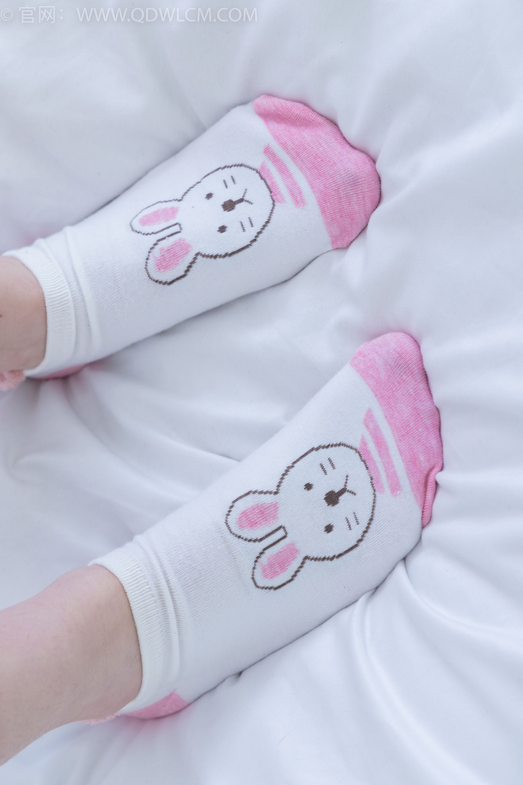 物恋传媒 No.2176 闪闪 -牵你的手/(180P)