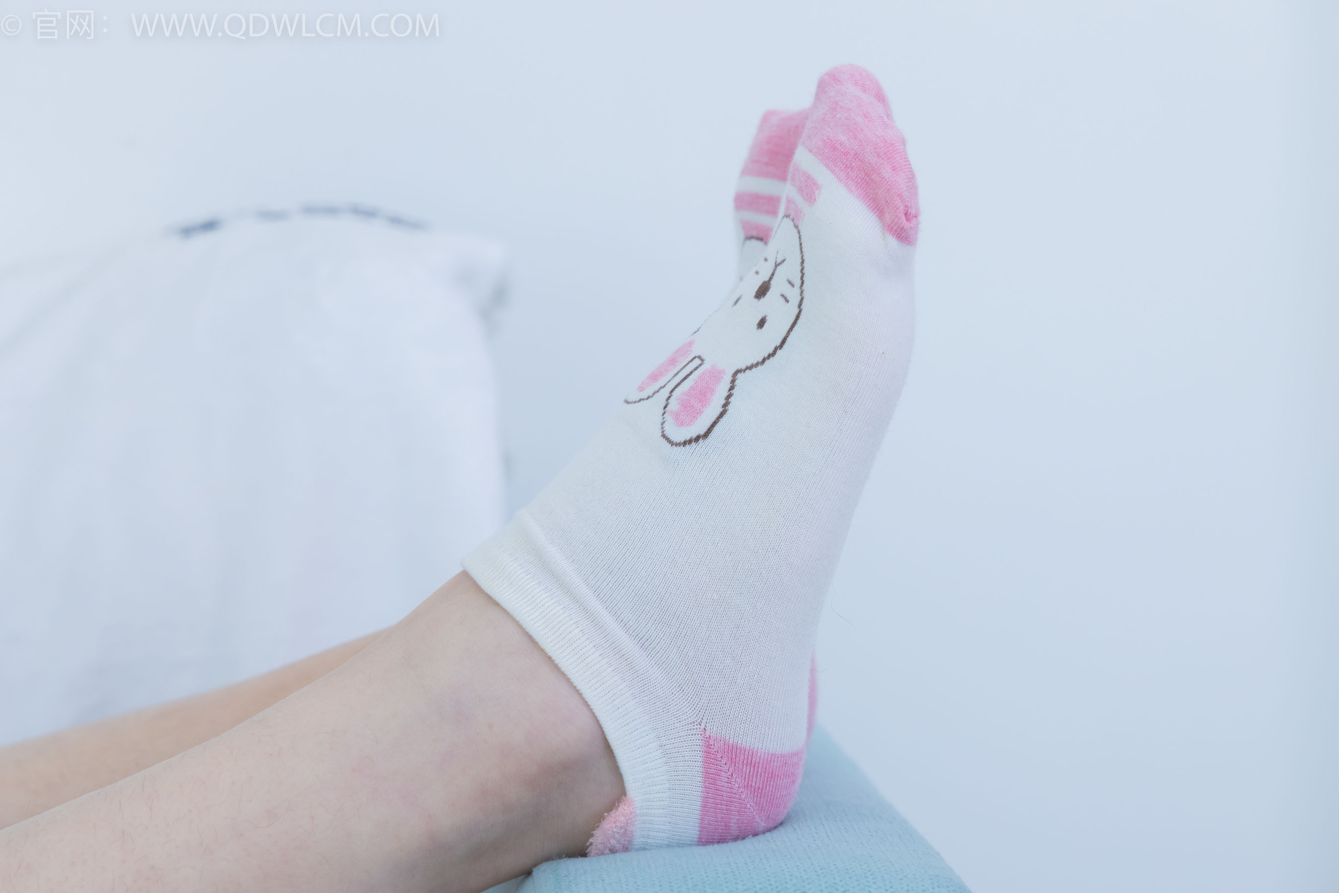 物恋传媒 No.2176 闪闪 -牵你的手/(180P)