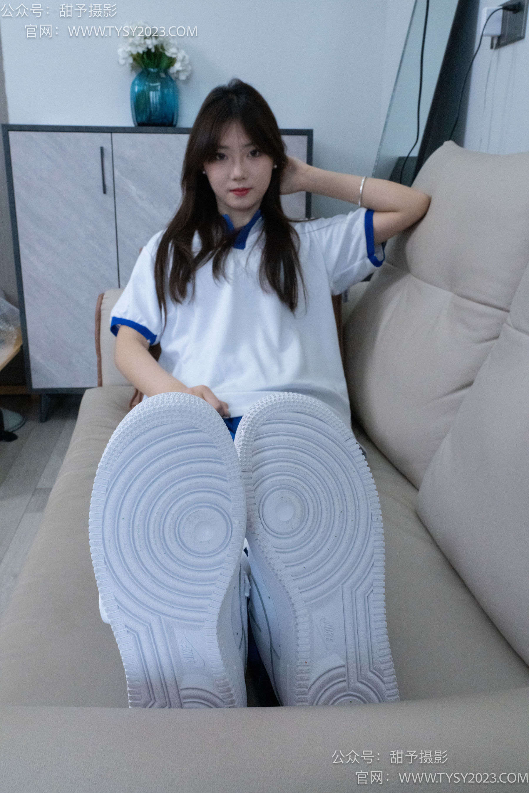 甜予摄影 No.098 璇璇 -校服、板鞋、白棉袜、肉丝（脚尖加固款）/(135P)