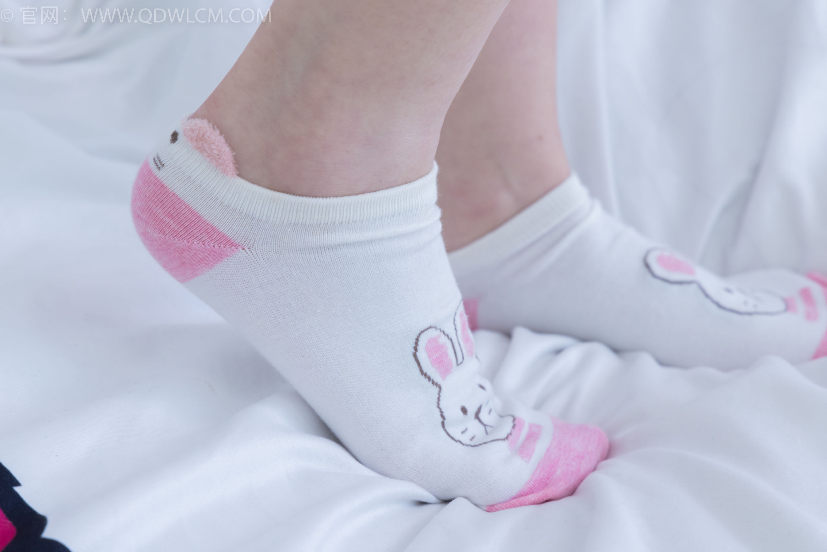 物恋传媒 No.2176 闪闪 -牵你的手/(180P)