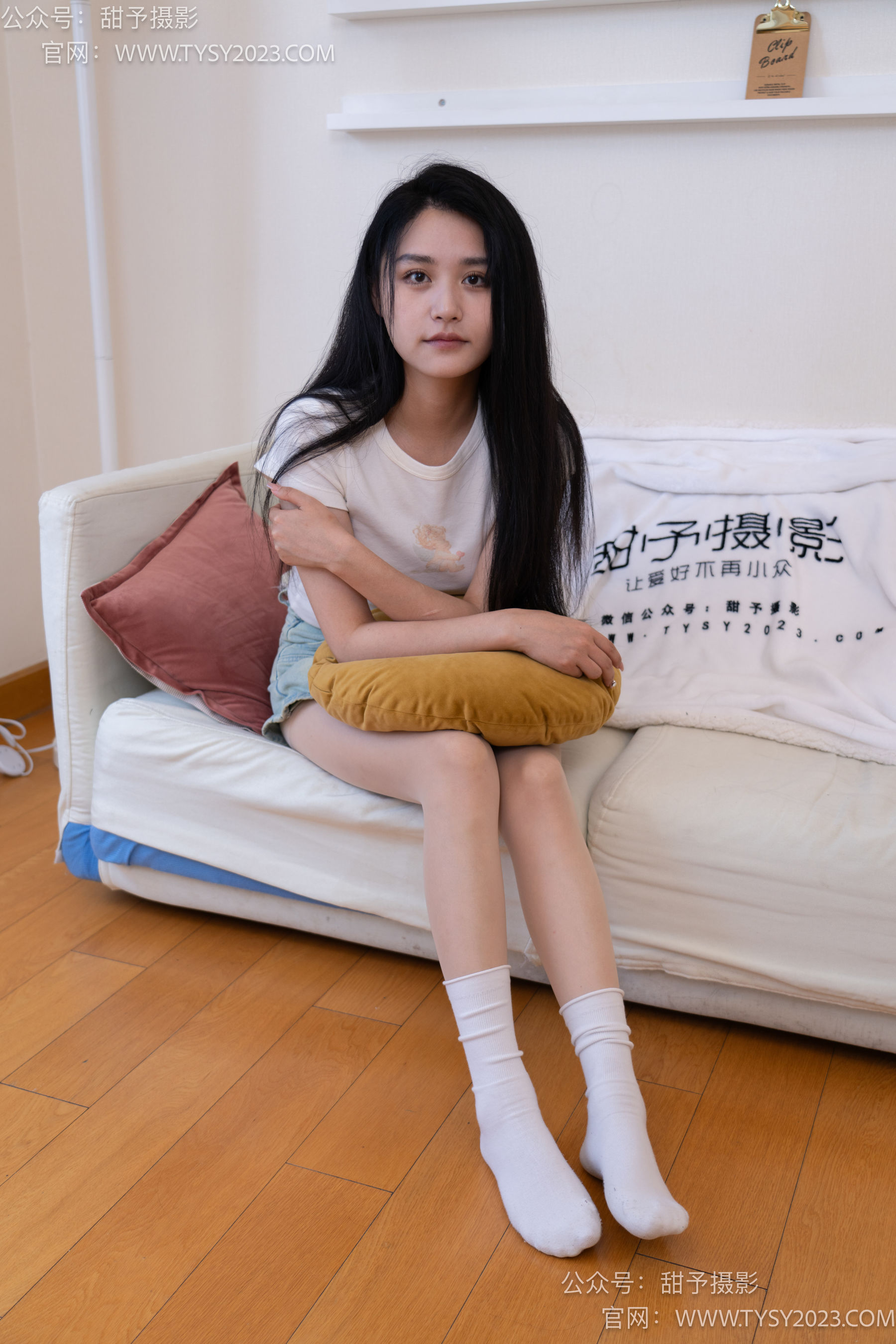 甜予摄影 No.096 澜澜 -板鞋、白棉袜、肉丝（脚尖加固款）/(130P)