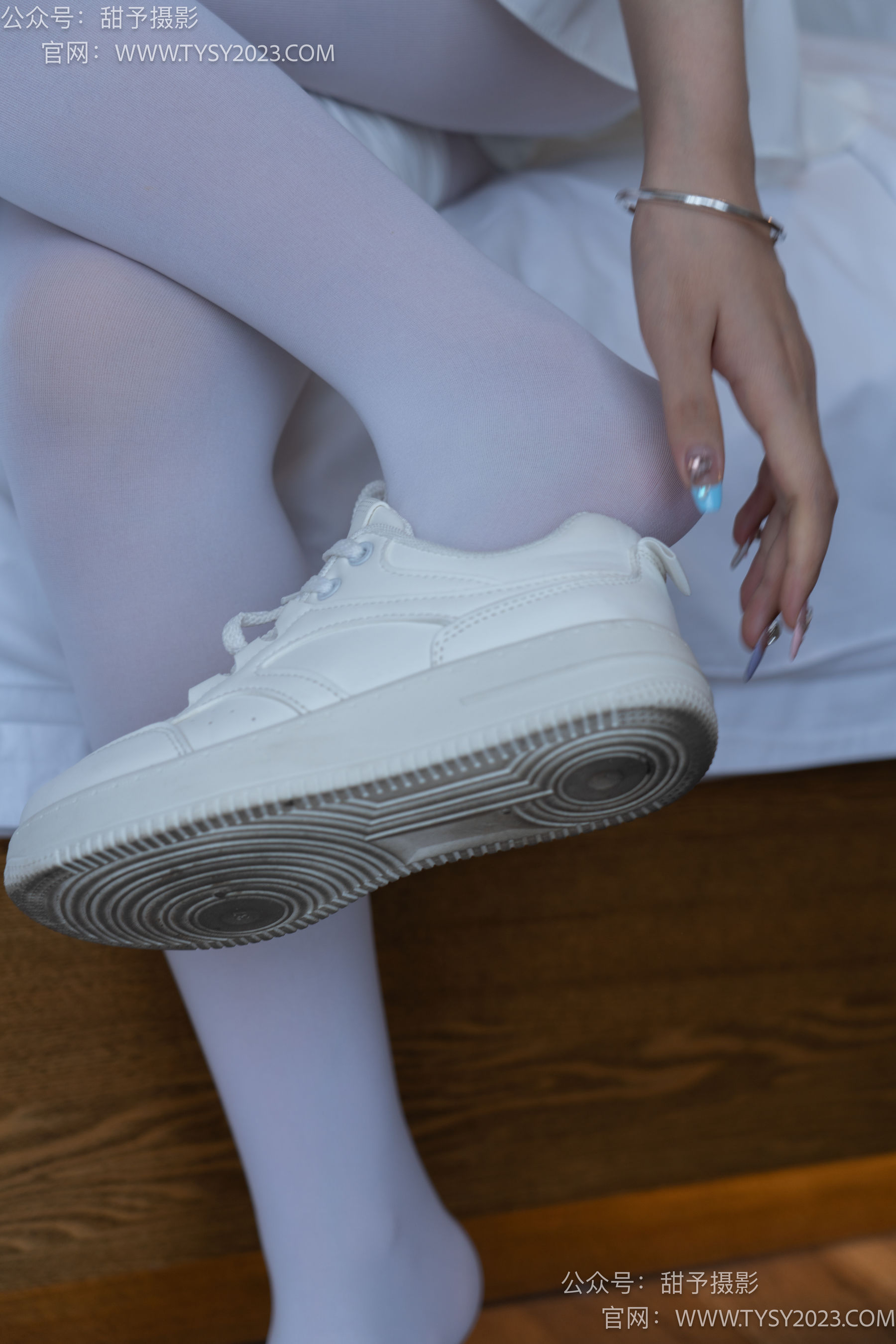 甜予摄影 No.089 璇璇 -板鞋、厚白丝/(136P)