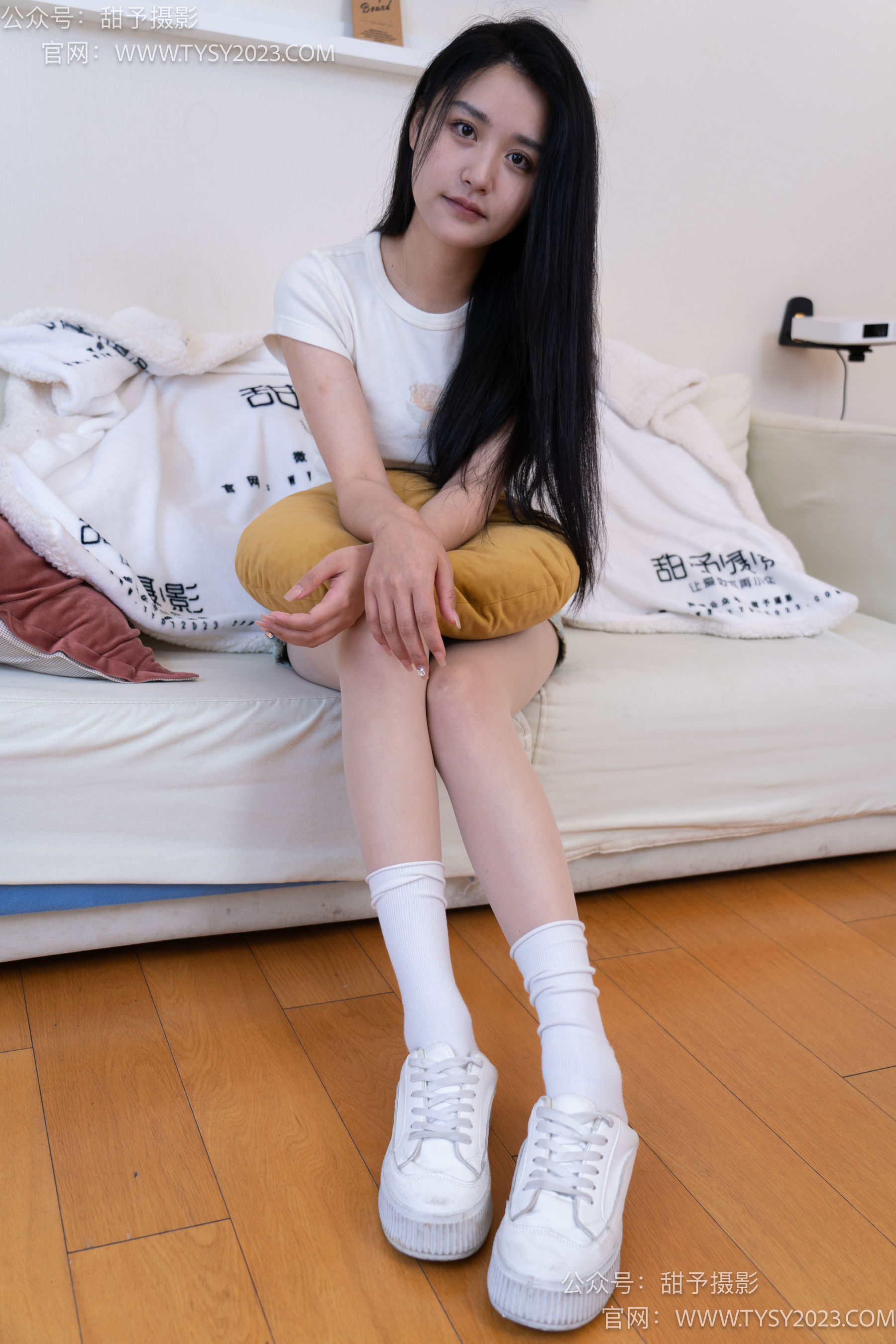 甜予摄影 No.096 澜澜 -板鞋、白棉袜、肉丝（脚尖加固款）/(130P)