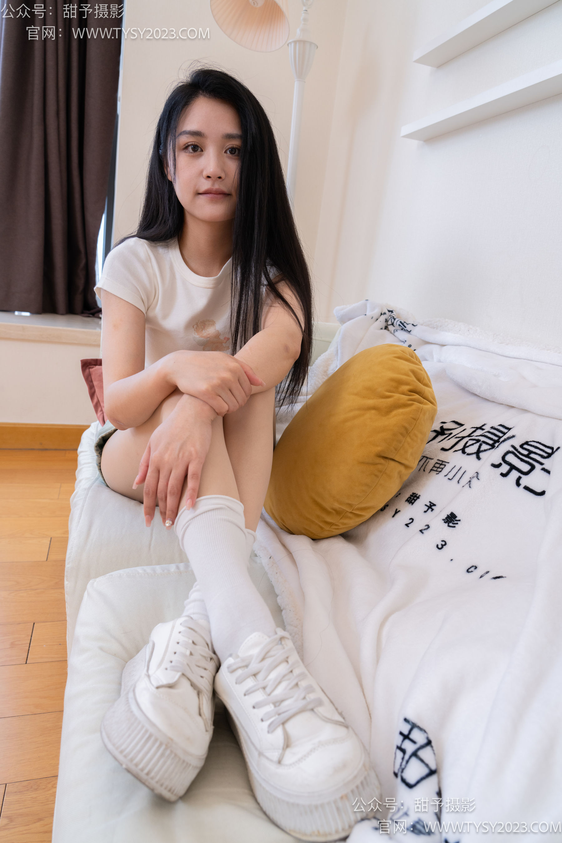 甜予摄影 No.096 澜澜 -板鞋、白棉袜、肉丝（脚尖加固款）/(130P)