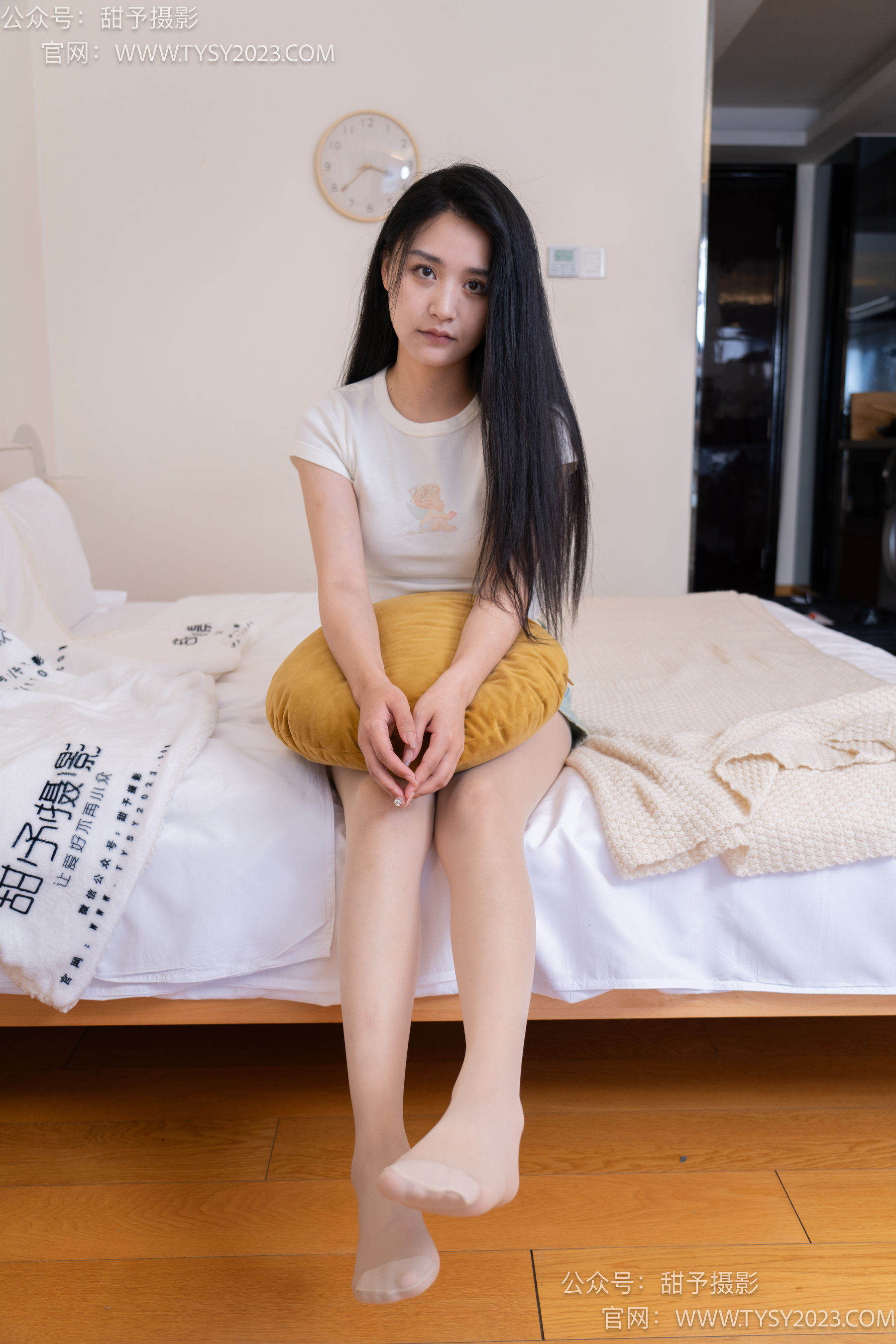 甜予摄影 No.096 澜澜 -板鞋、白棉袜、肉丝（脚尖加固款）/(130P)