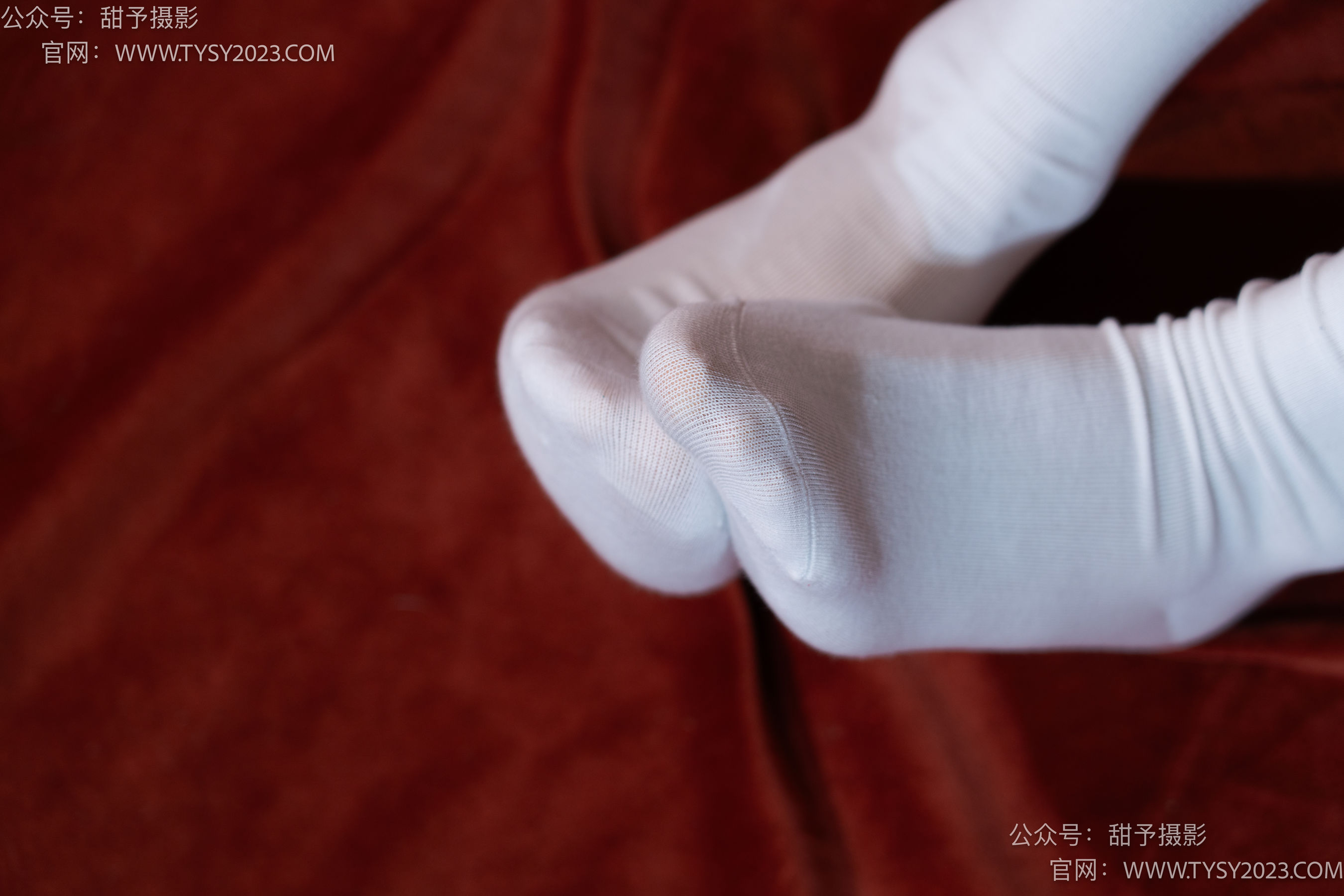 甜予摄影 No.090 小狸 -高跟鞋、白棉袜、肉丝（脚尖加固款）/(124P)