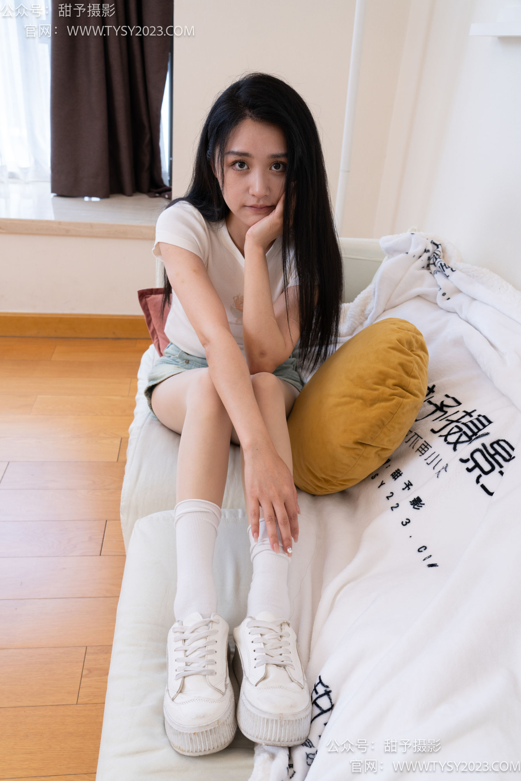 甜予摄影 No.096 澜澜 -板鞋、白棉袜、肉丝（脚尖加固款）/(130P)