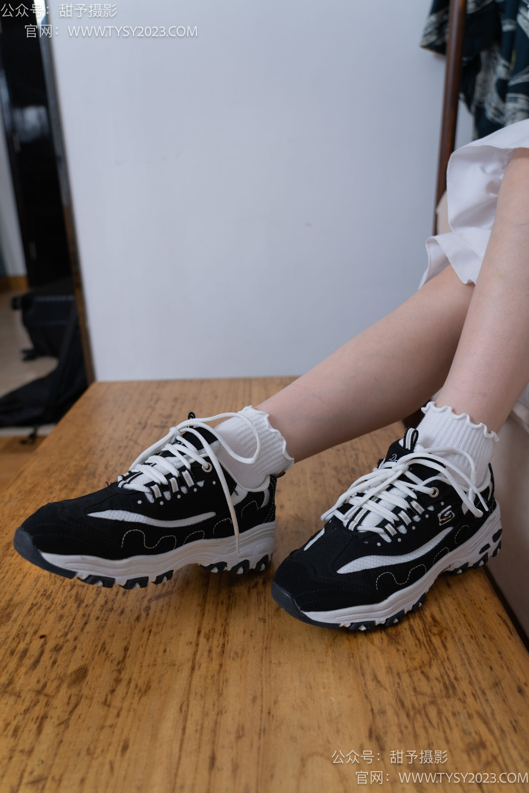 甜予摄影 No.083 璇璇 -运动鞋、白棉袜、裸足/(133P)
