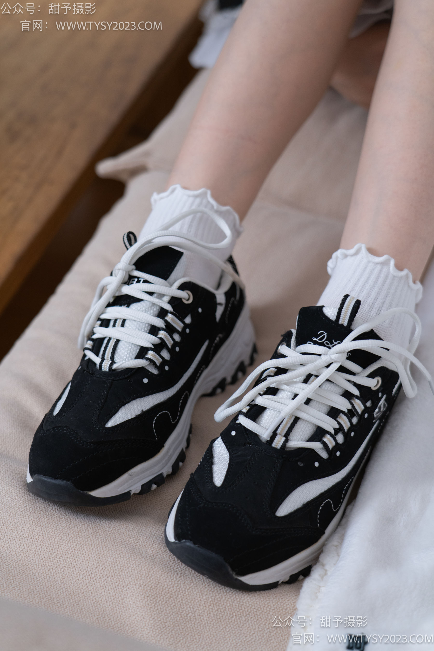 甜予摄影 No.083 璇璇 -运动鞋、白棉袜、裸足/(133P)