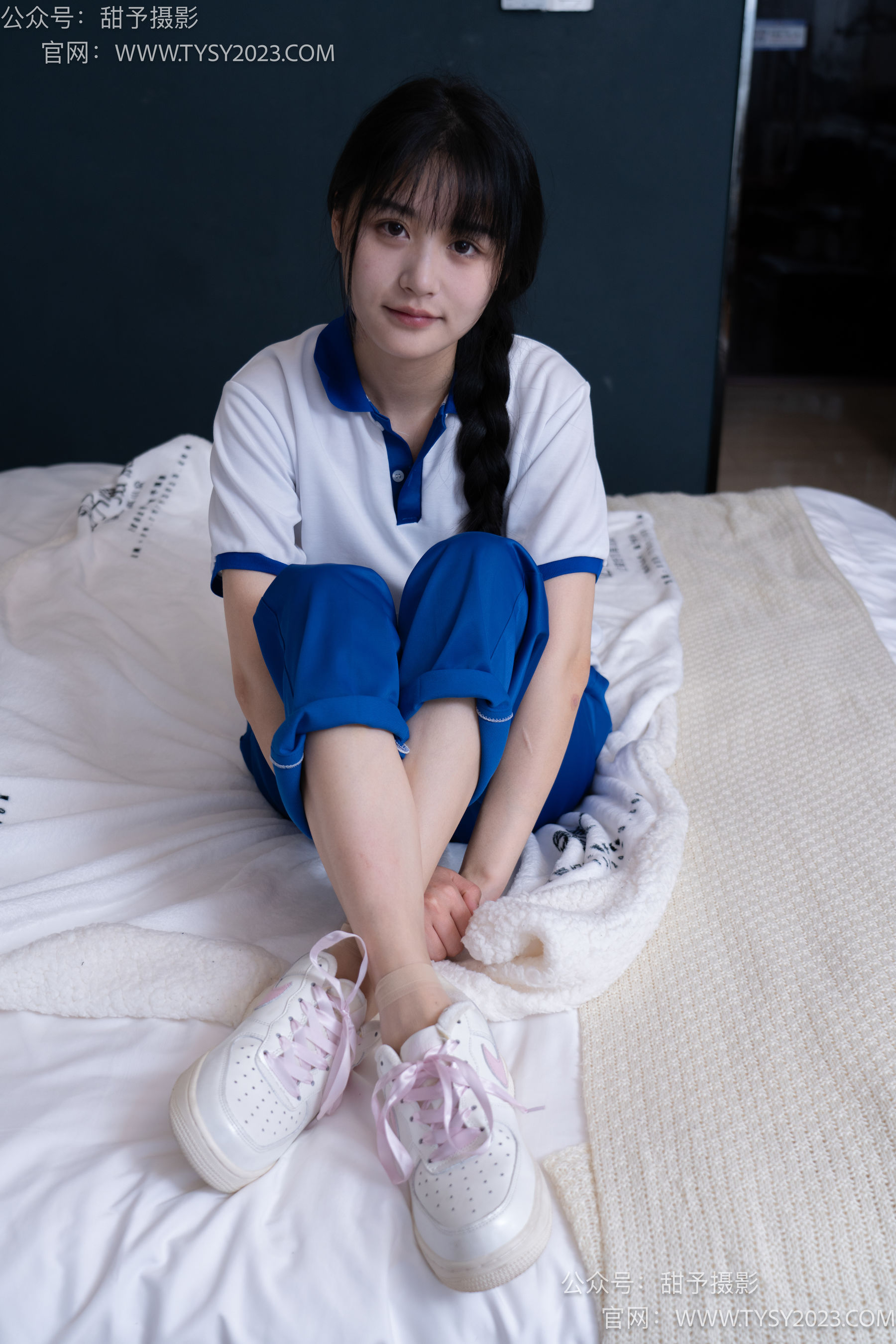 甜予摄影 No.091 澜澜 -校服、白布鞋、板鞋、白棉袜、短肉丝、裸足/(135P)