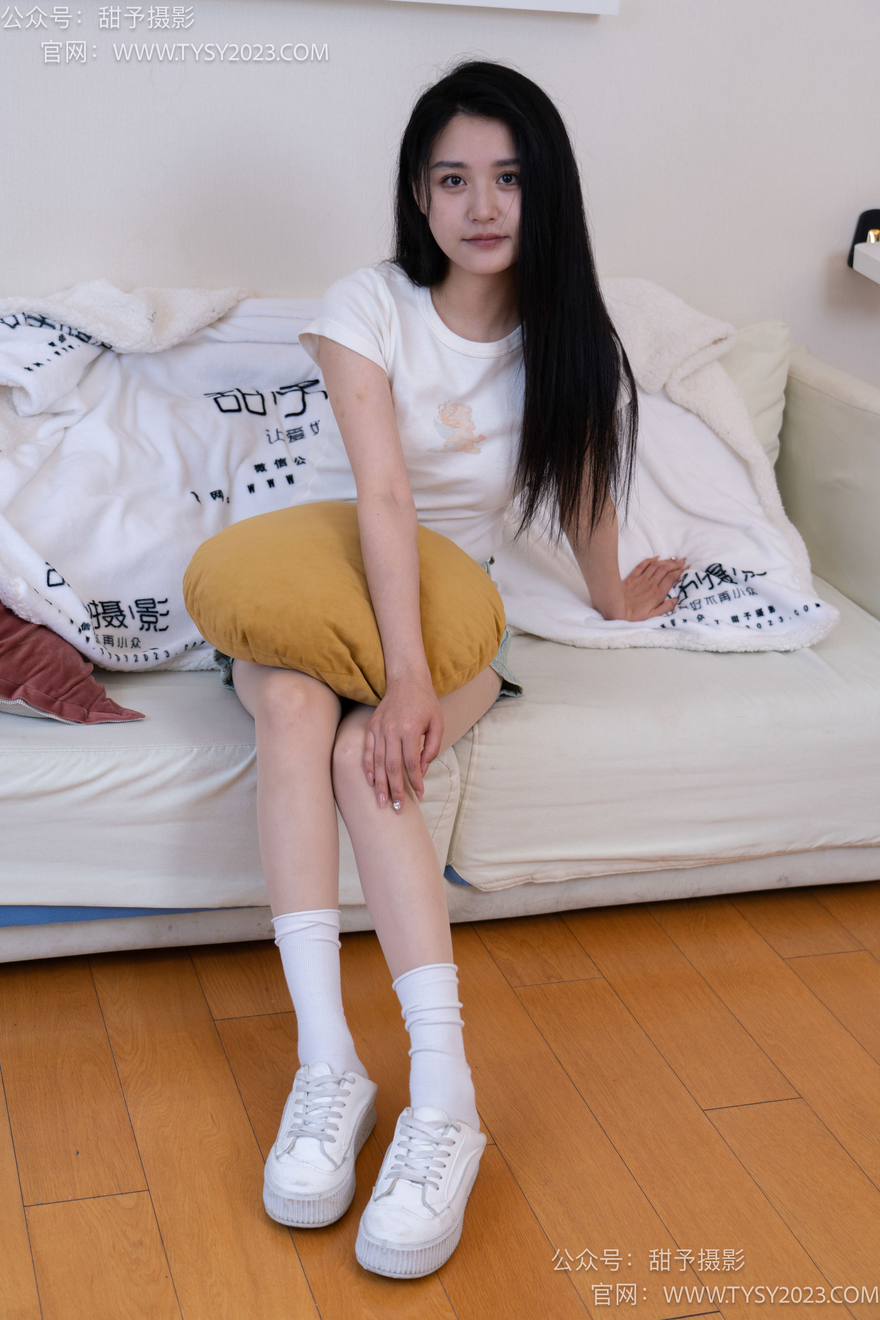 甜予摄影 No.096 澜澜 -板鞋、白棉袜、肉丝（脚尖加固款）/(130P)