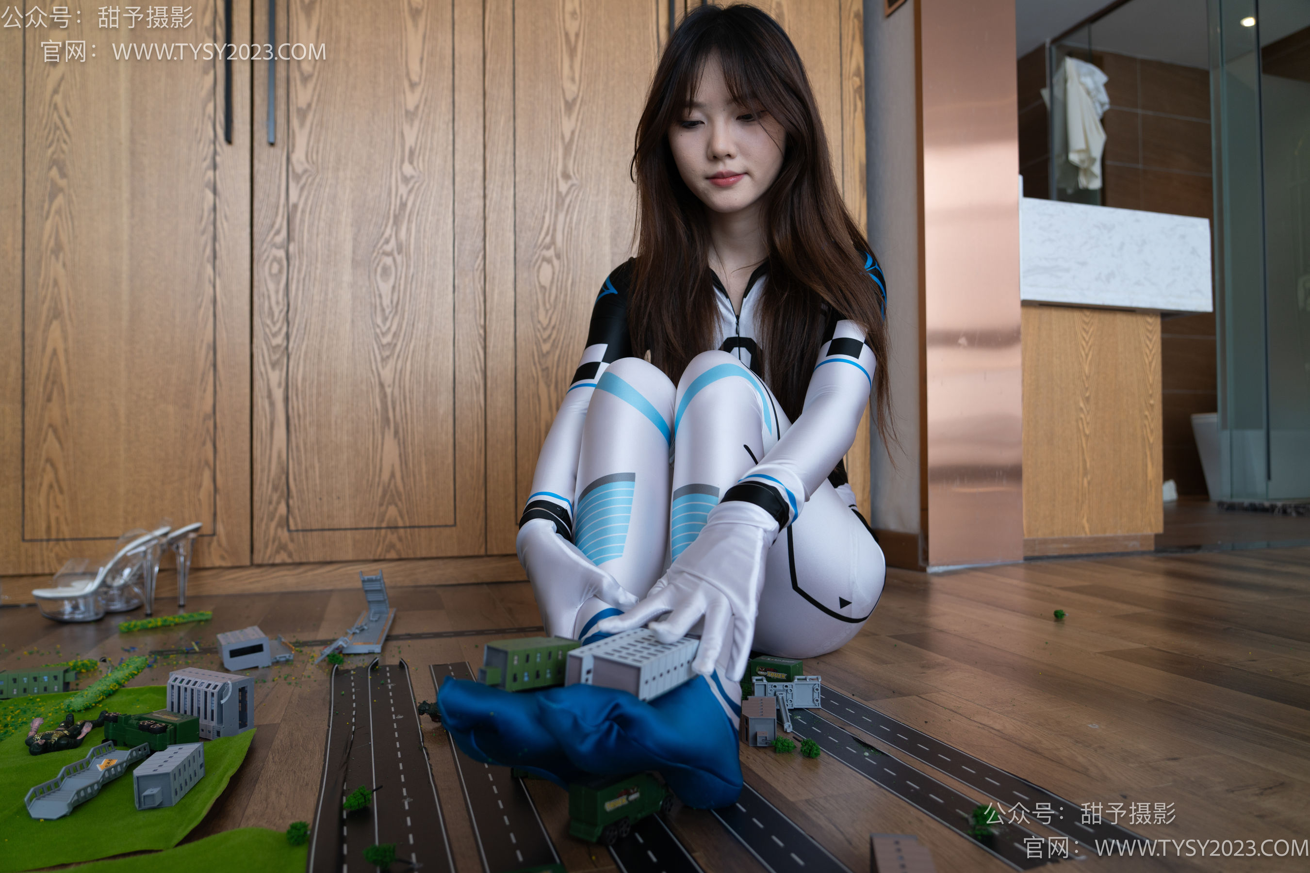甜予摄影 No.092 璇璇 -连脚cos服、透明高跟鞋、小人国剧情/(140P)