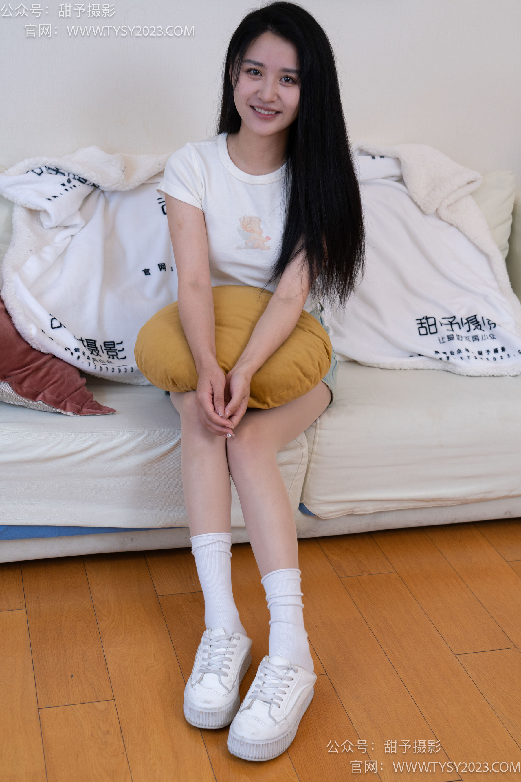 甜予摄影 No.096 澜澜 -板鞋、白棉袜、肉丝（脚尖加固款）/(130P)