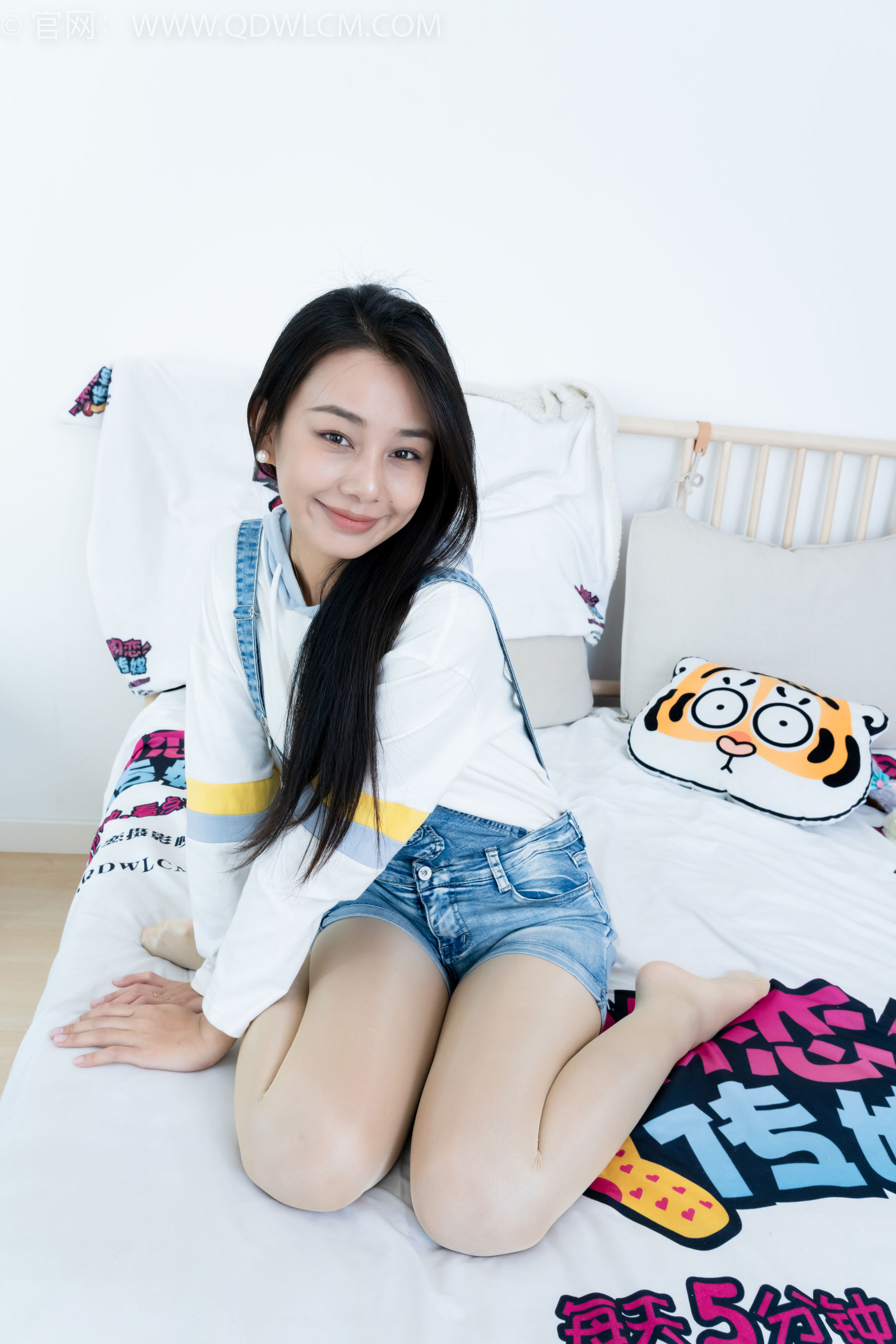 物恋传媒 No.2173 兰兰 -初秋的街头/(165P)