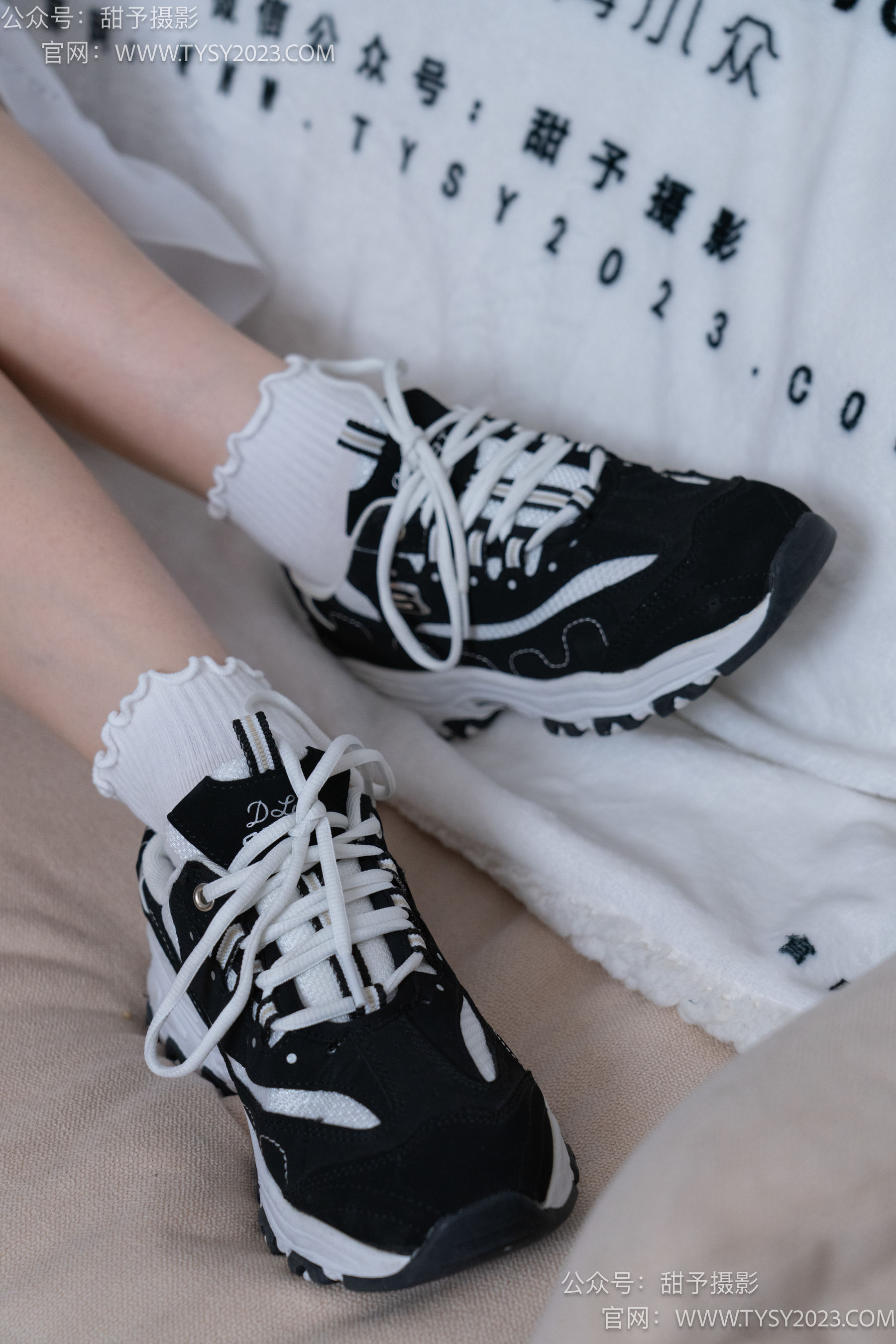 甜予摄影 No.083 璇璇 -运动鞋、白棉袜、裸足/(133P)