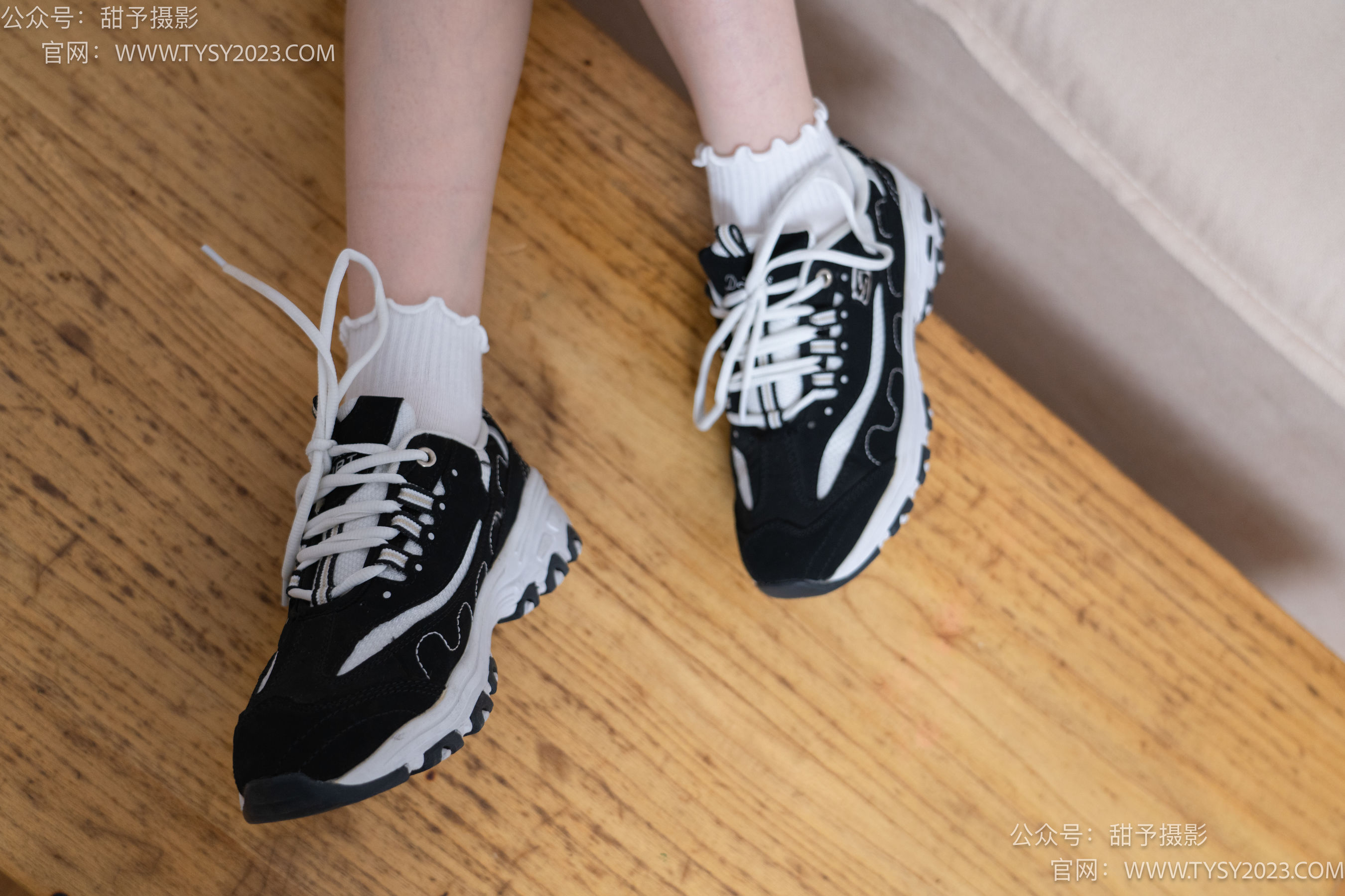 甜予摄影 No.083 璇璇 -运动鞋、白棉袜、裸足/(133P)