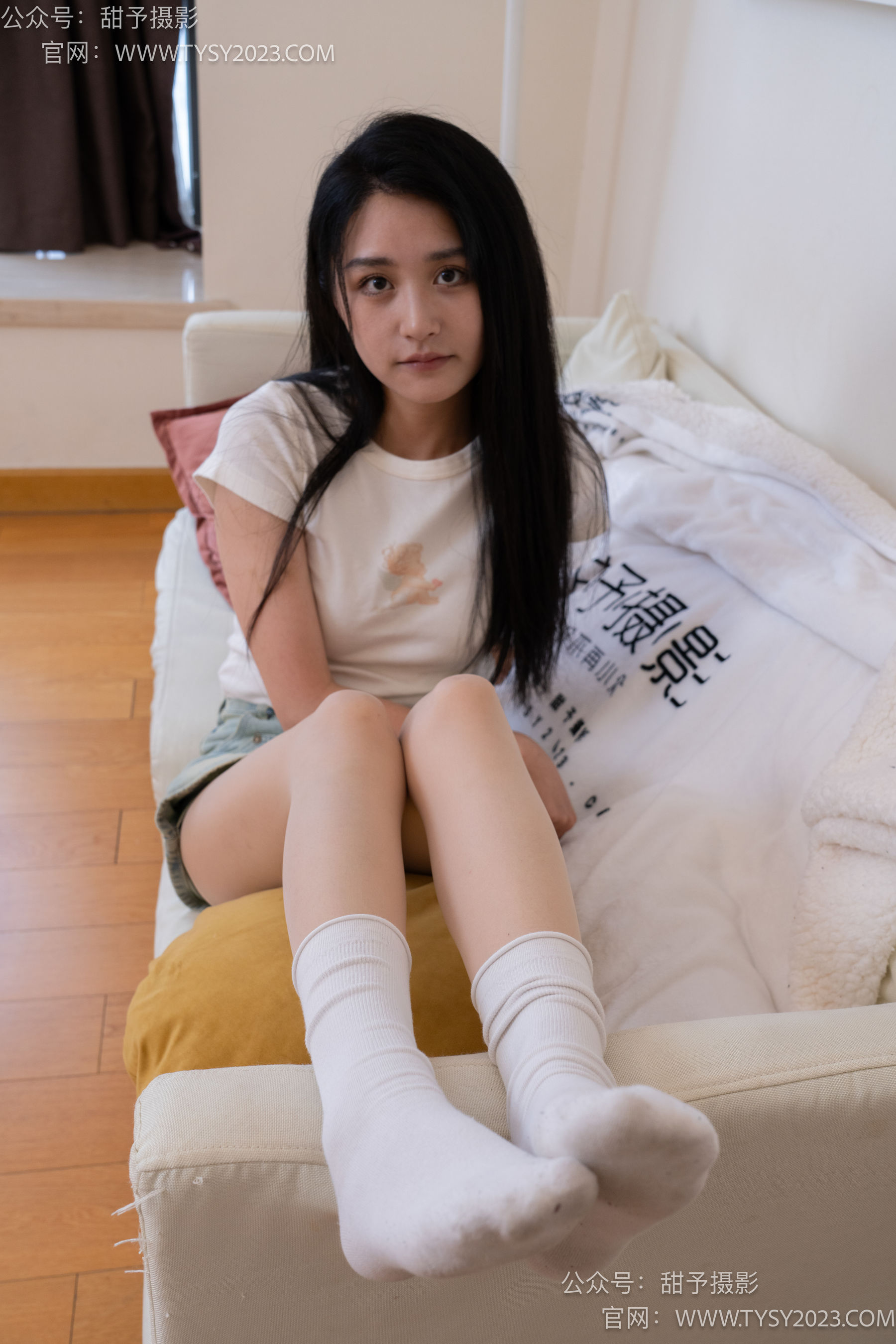 甜予摄影 No.096 澜澜 -板鞋、白棉袜、肉丝（脚尖加固款）/(130P)