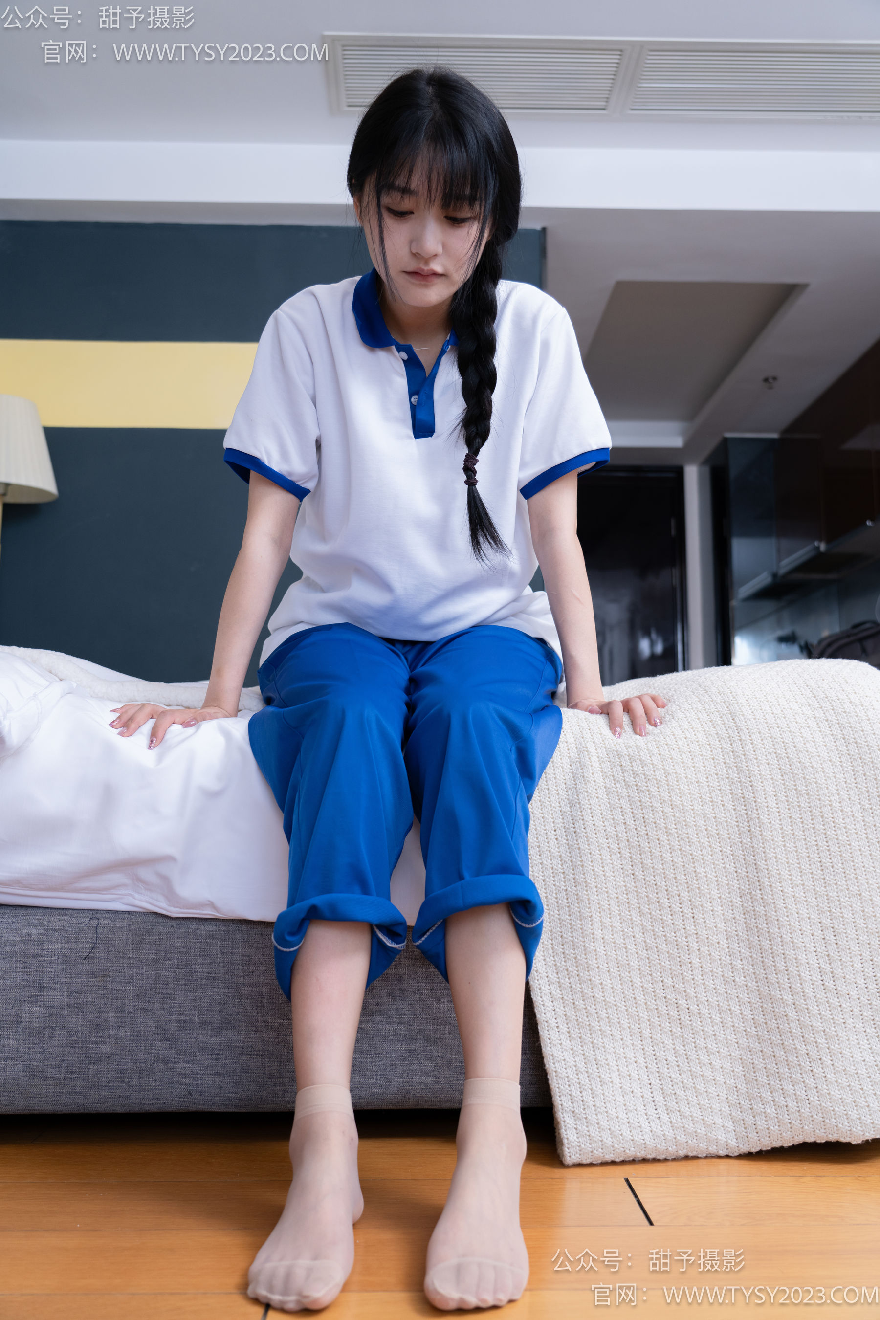 甜予摄影 No.091 澜澜 -校服、白布鞋、板鞋、白棉袜、短肉丝、裸足/(135P)