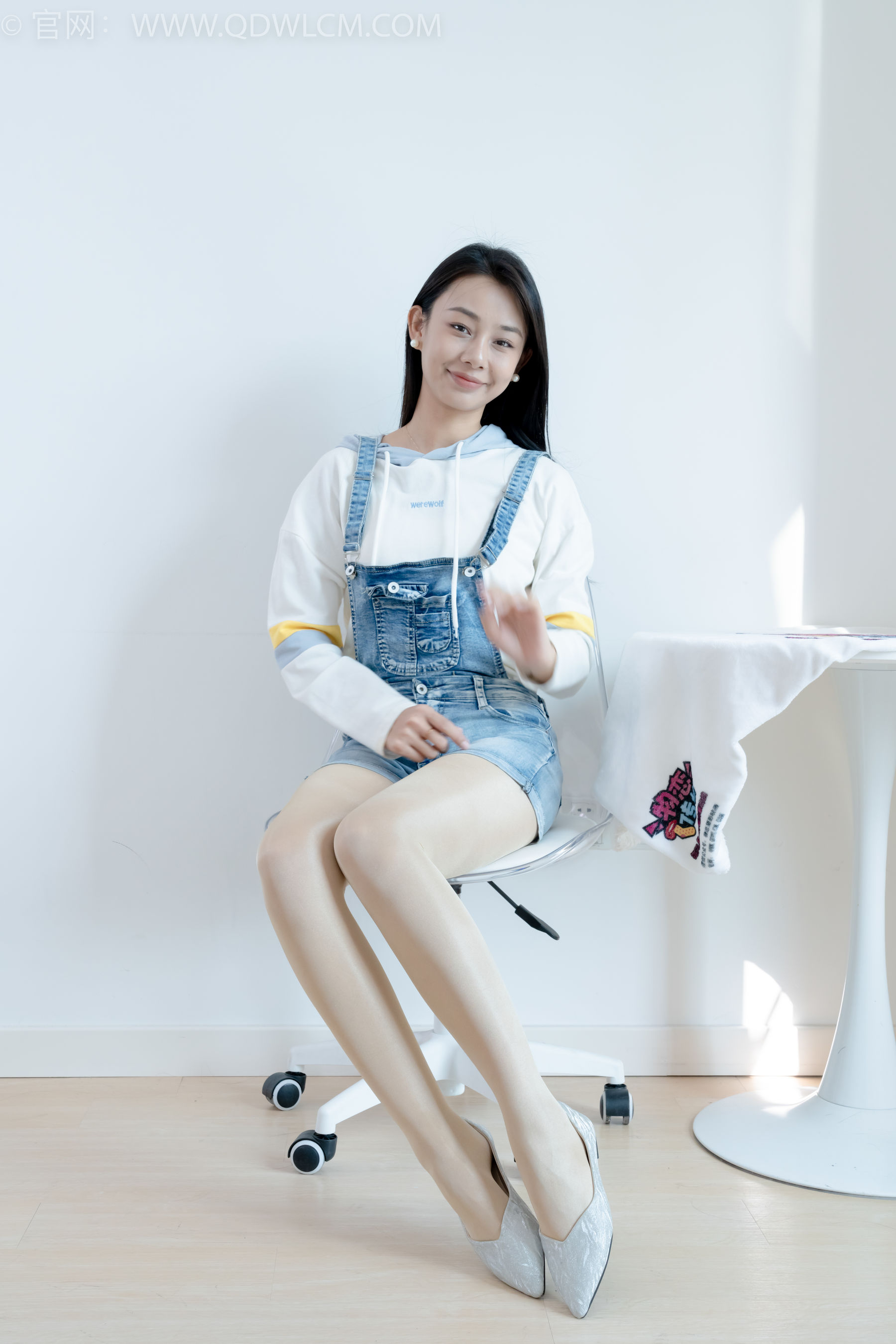 物恋传媒 No.2173 兰兰 -初秋的街头/(165P)