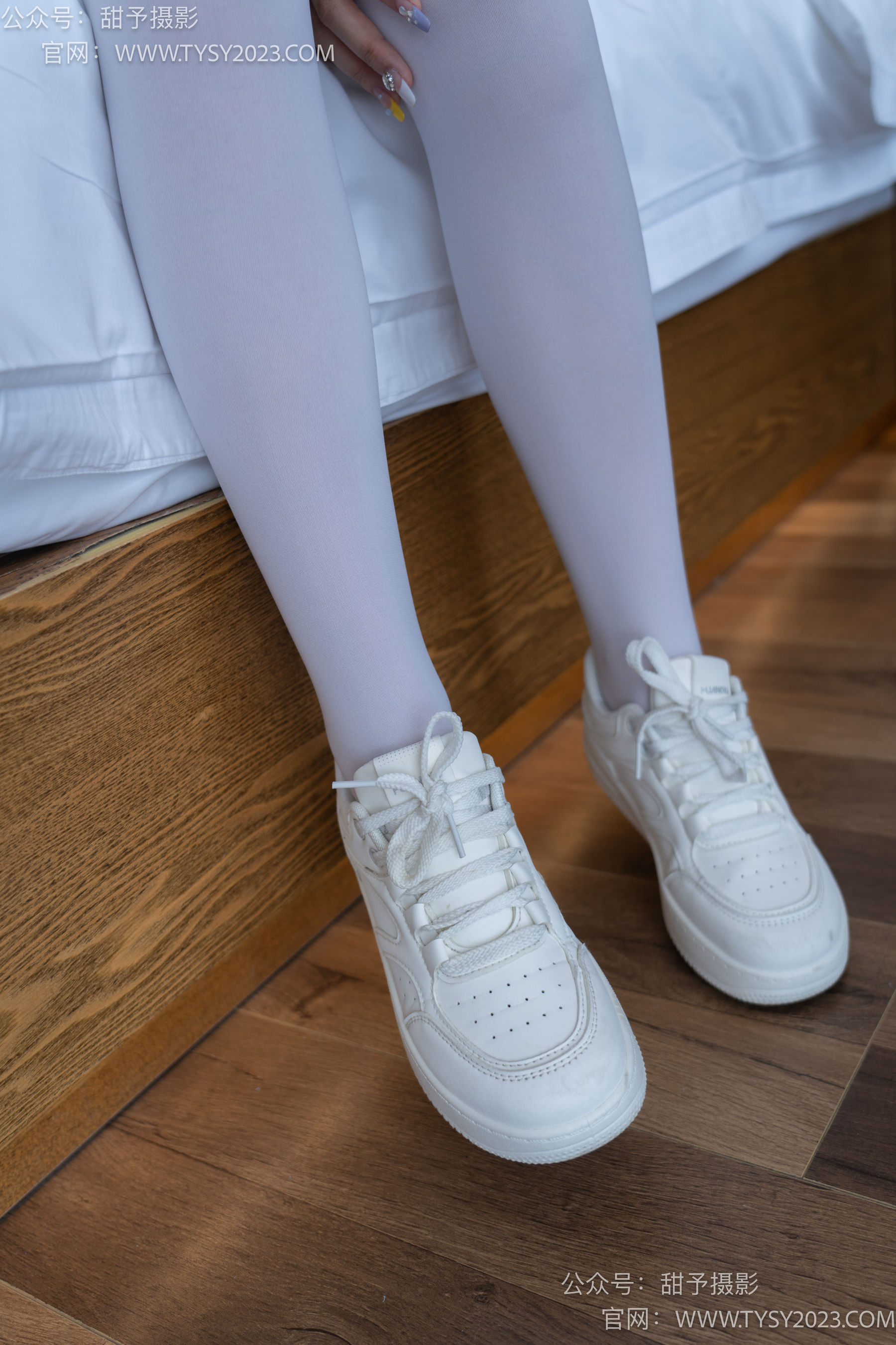 甜予摄影 No.089 璇璇 -板鞋、厚白丝/(136P)