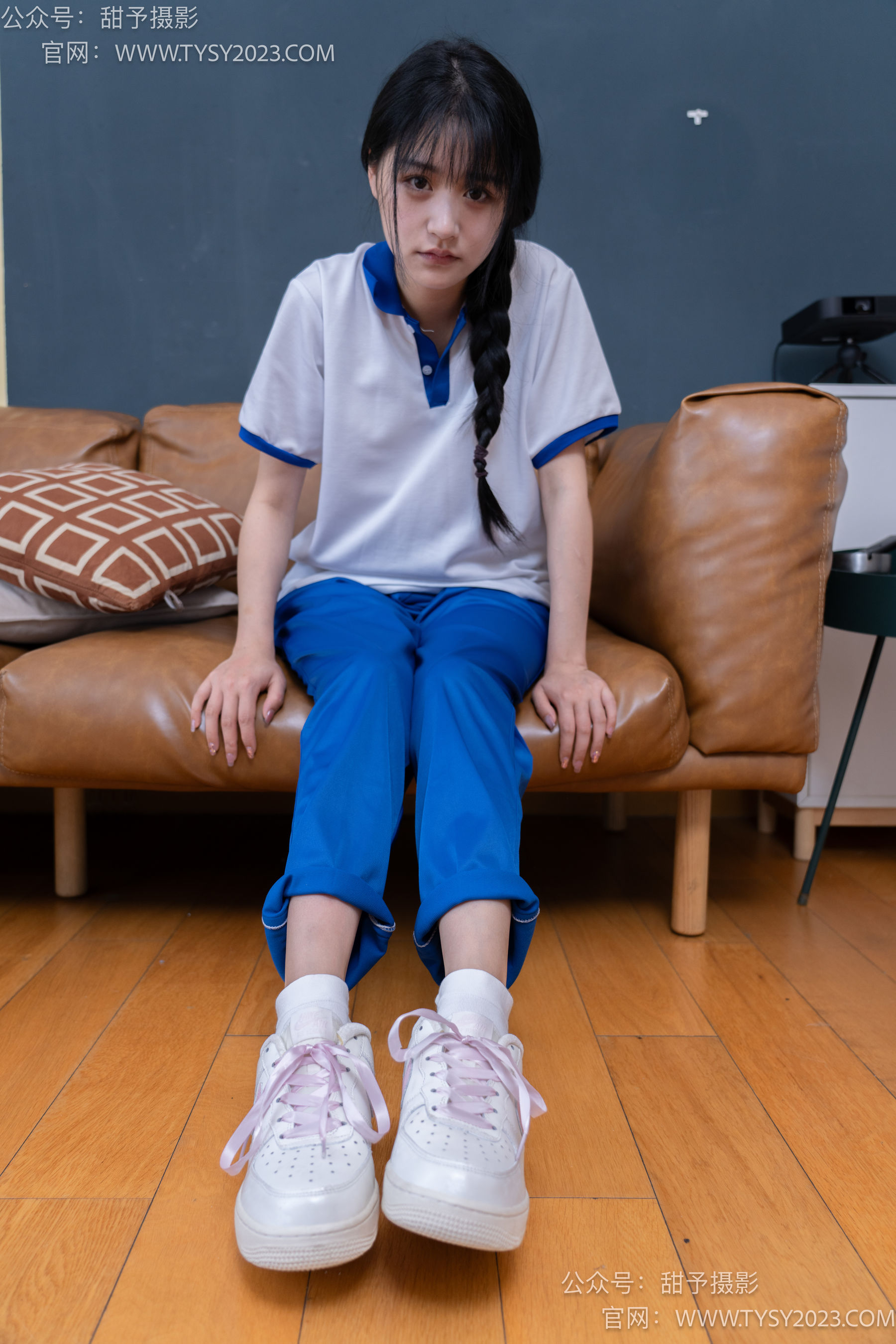 甜予摄影 No.091 澜澜 -校服、白布鞋、板鞋、白棉袜、短肉丝、裸足/(135P)