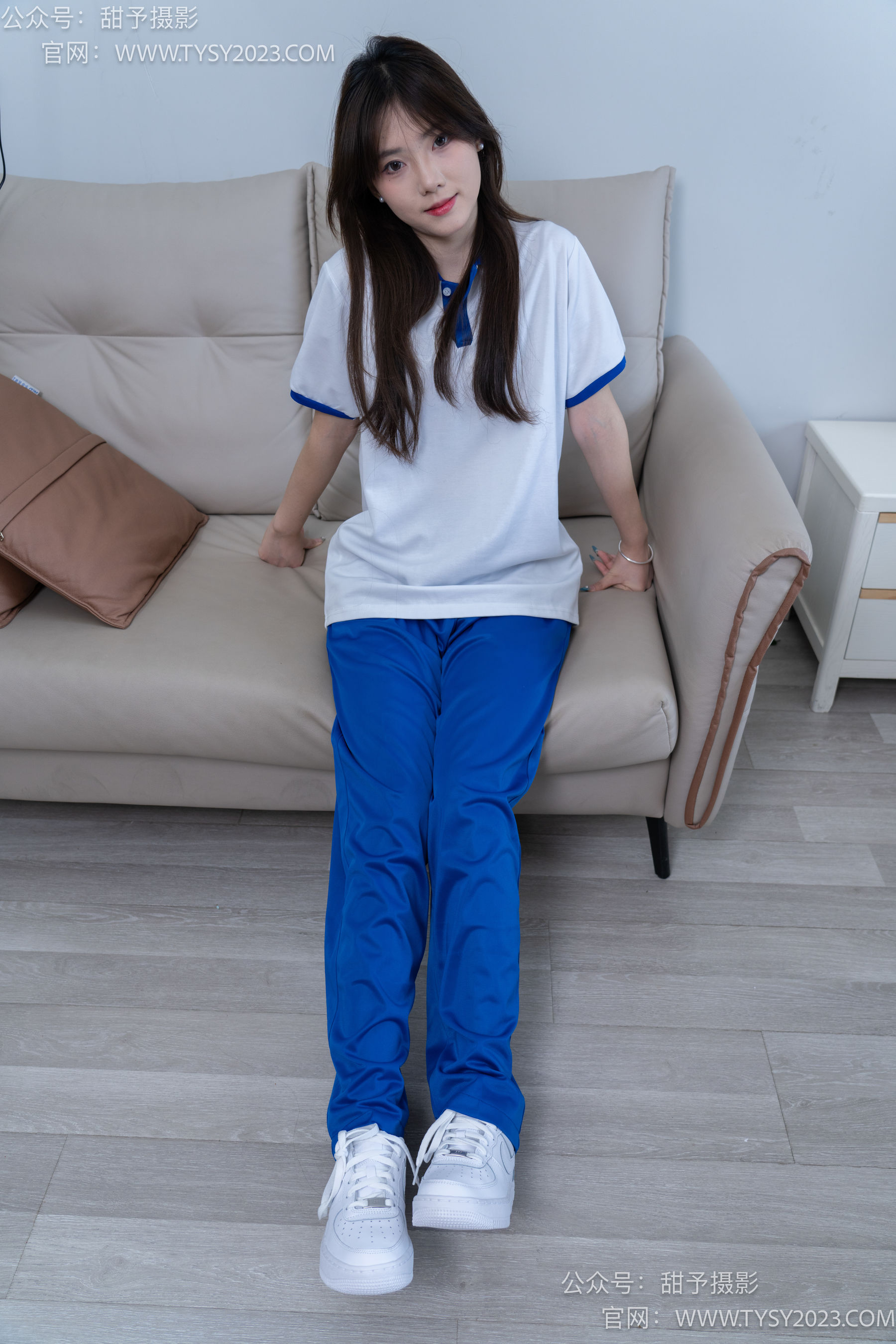 甜予摄影 No.098 璇璇 -校服、板鞋、白棉袜、肉丝（脚尖加固款）/(135P)