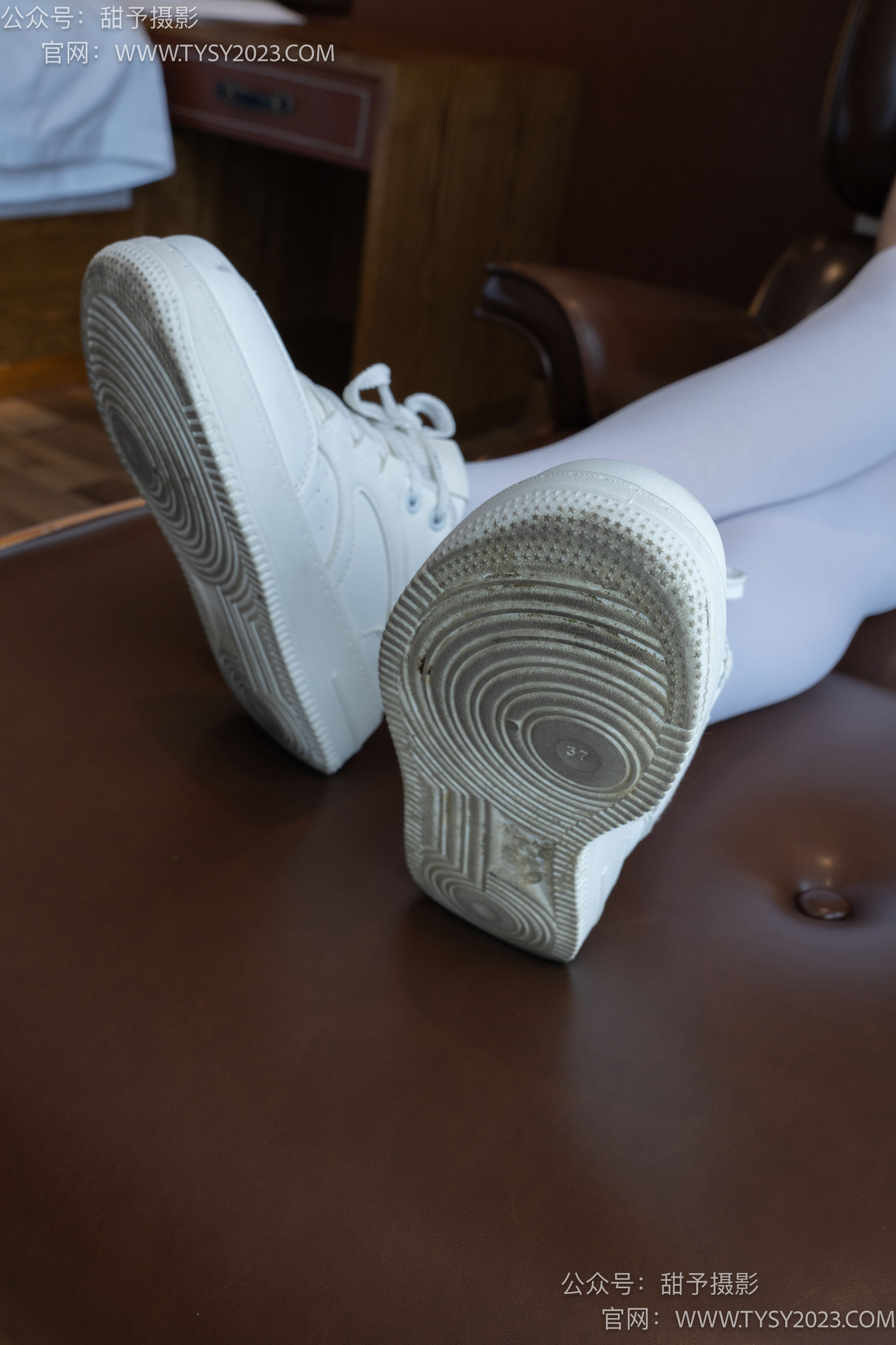 甜予摄影 No.089 璇璇 -板鞋、厚白丝/(136P)