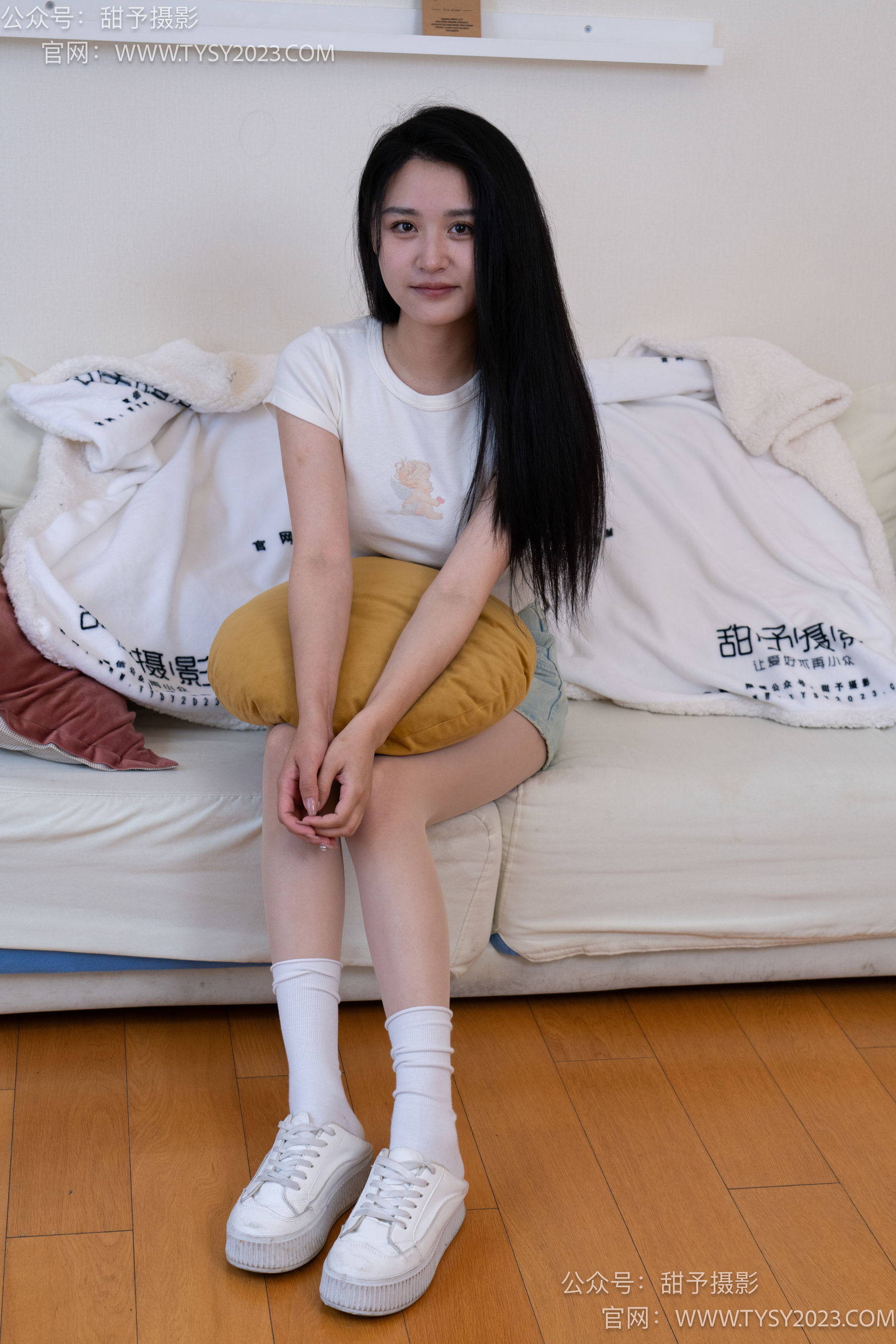 甜予摄影 No.096 澜澜 -板鞋、白棉袜、肉丝（脚尖加固款）/(130P)