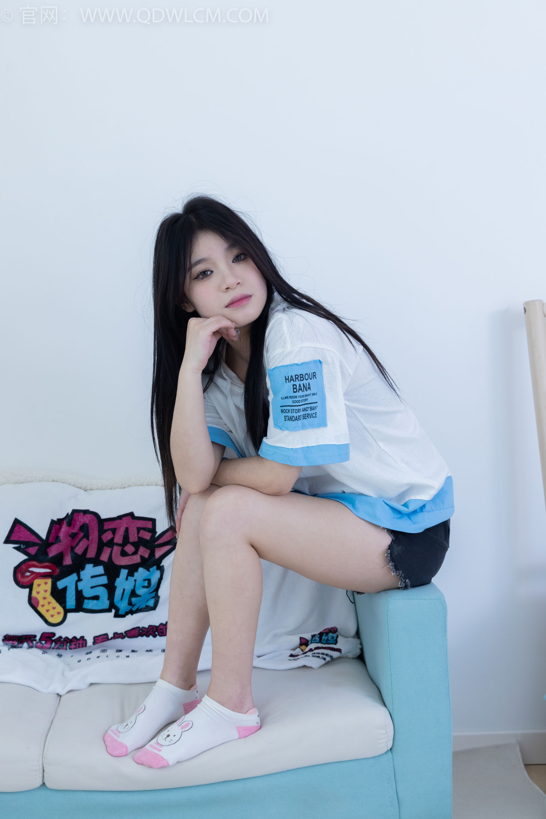 物恋传媒 No.2176 闪闪 -牵你的手/(180P)