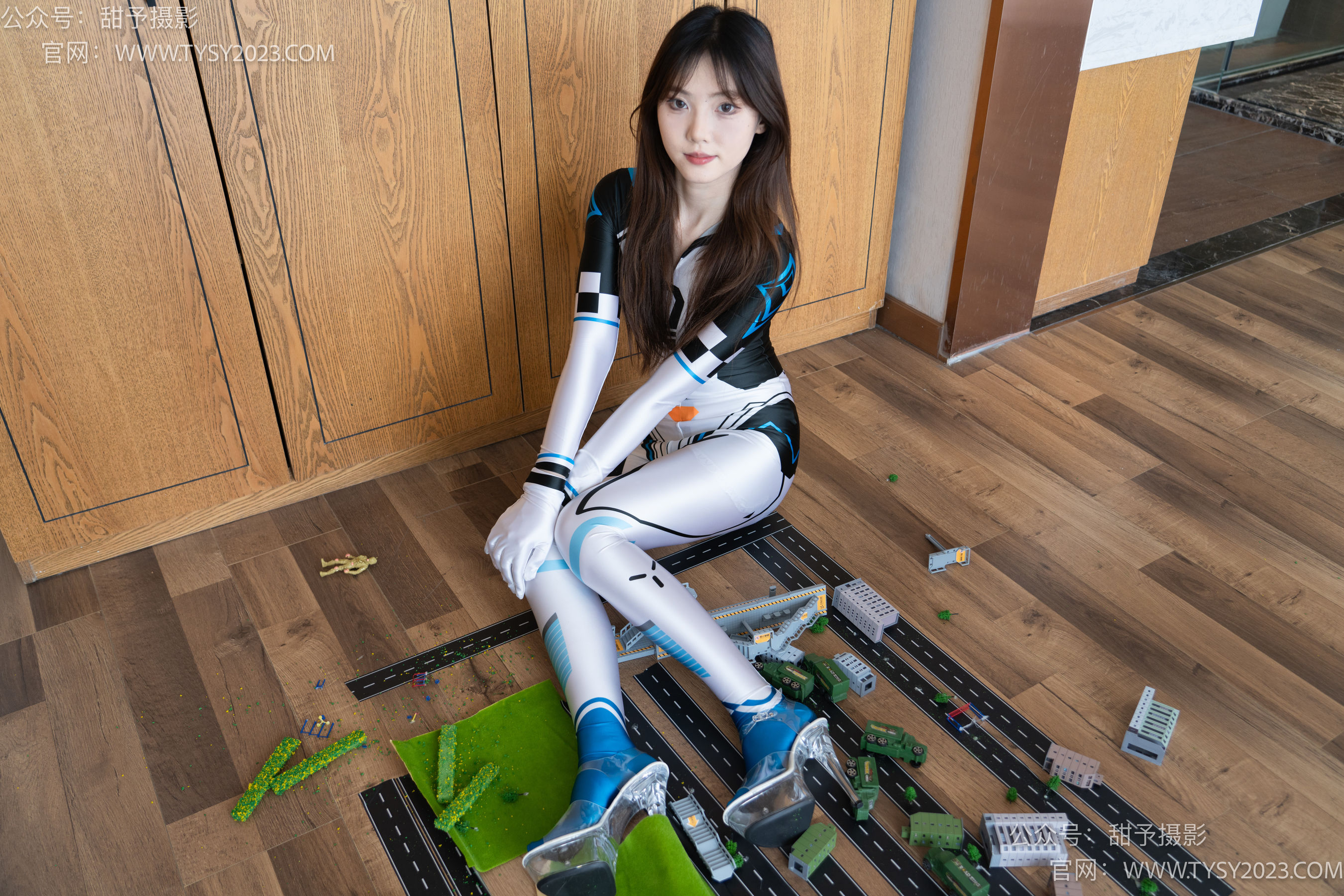 甜予摄影 No.092 璇璇 -连脚cos服、透明高跟鞋、小人国剧情/(140P)