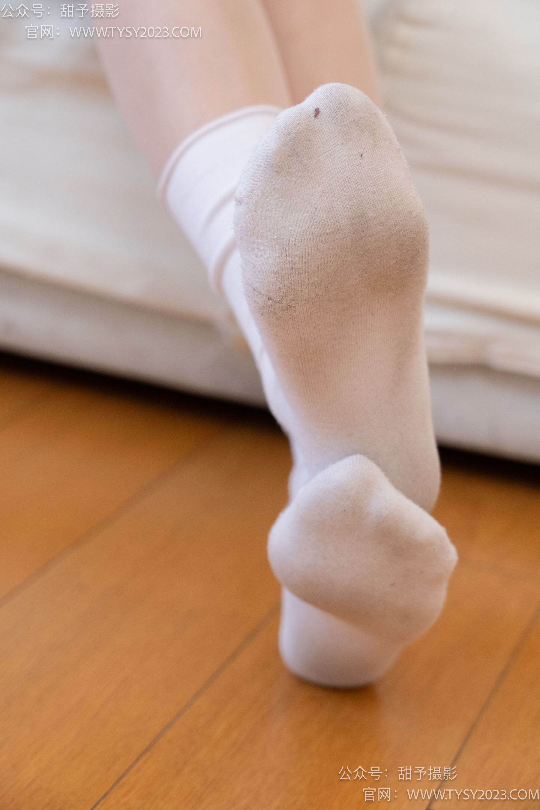 甜予摄影 No.096 澜澜 -板鞋、白棉袜、肉丝（脚尖加固款）/(130P)