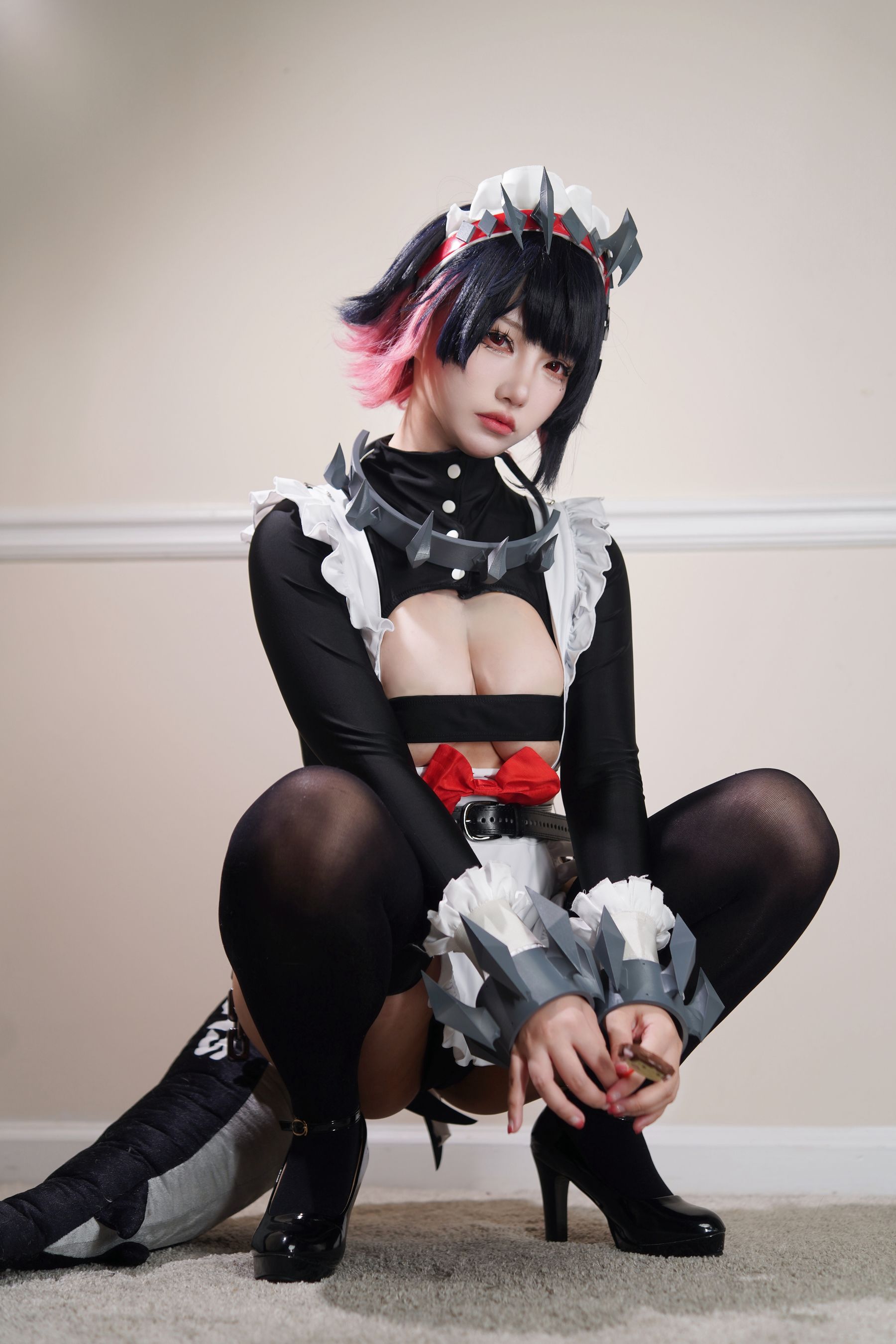 狐洛洛子 - 鲨鱼妹 女仆/(40P)