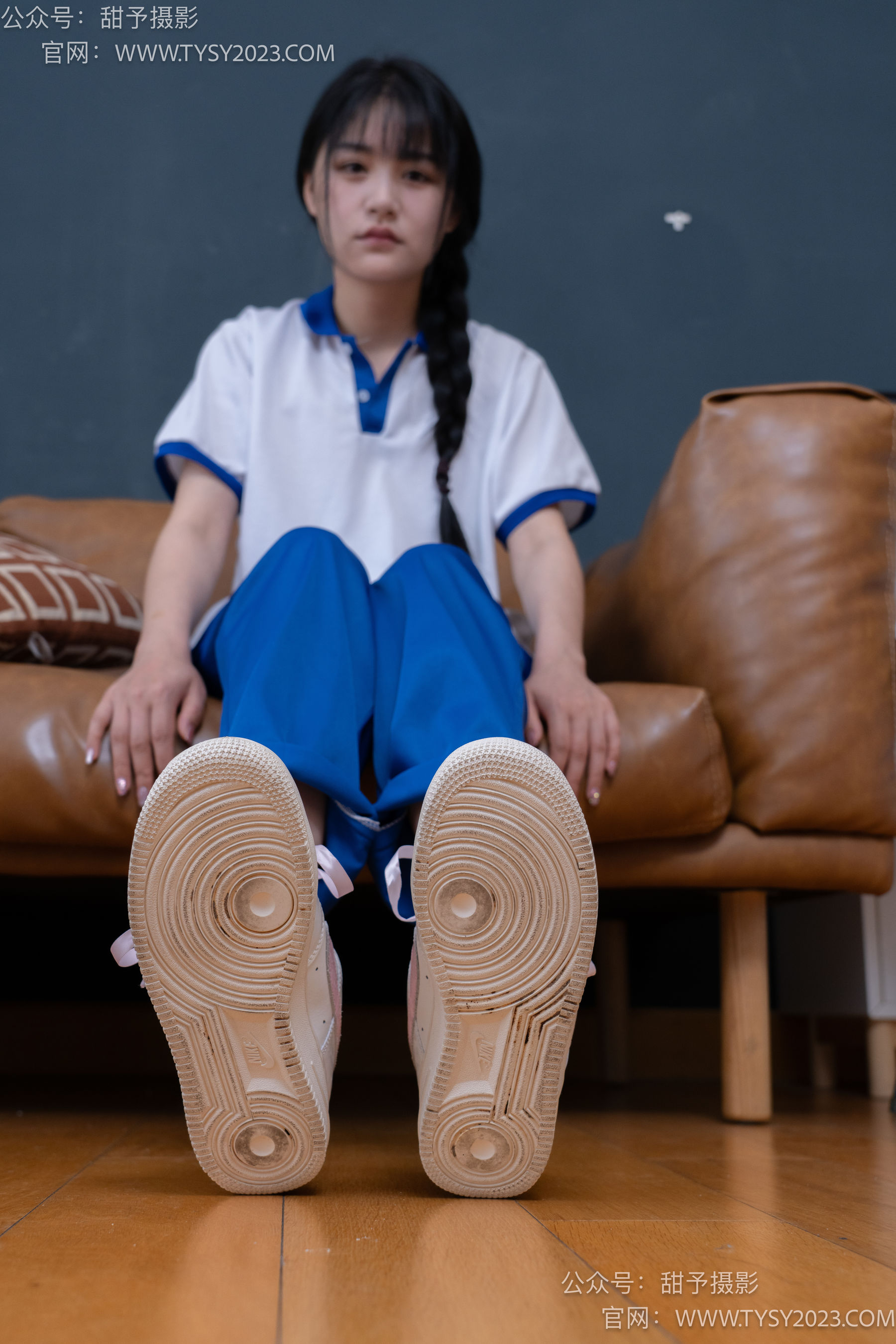 甜予摄影 No.091 澜澜 -校服、白布鞋、板鞋、白棉袜、短肉丝、裸足/(135P)