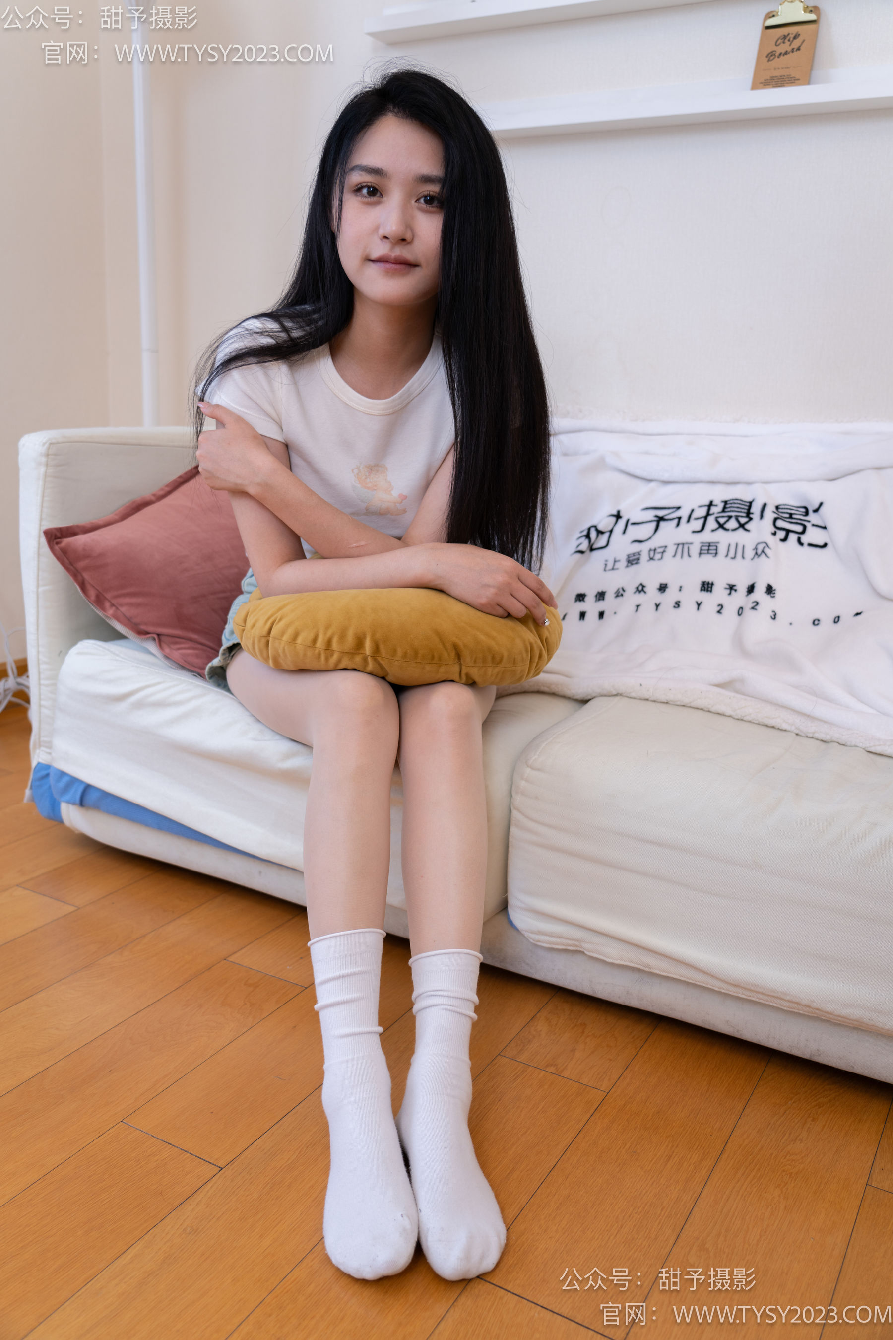 甜予摄影 No.096 澜澜 -板鞋、白棉袜、肉丝（脚尖加固款）/(130P)