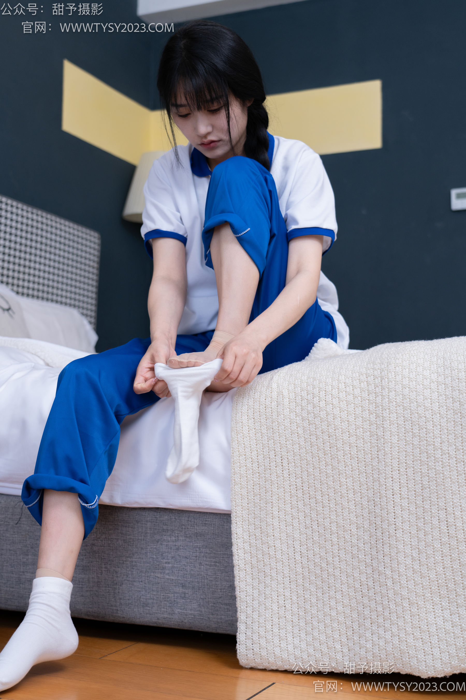 甜予摄影 No.091 澜澜 -校服、白布鞋、板鞋、白棉袜、短肉丝、裸足/(135P)