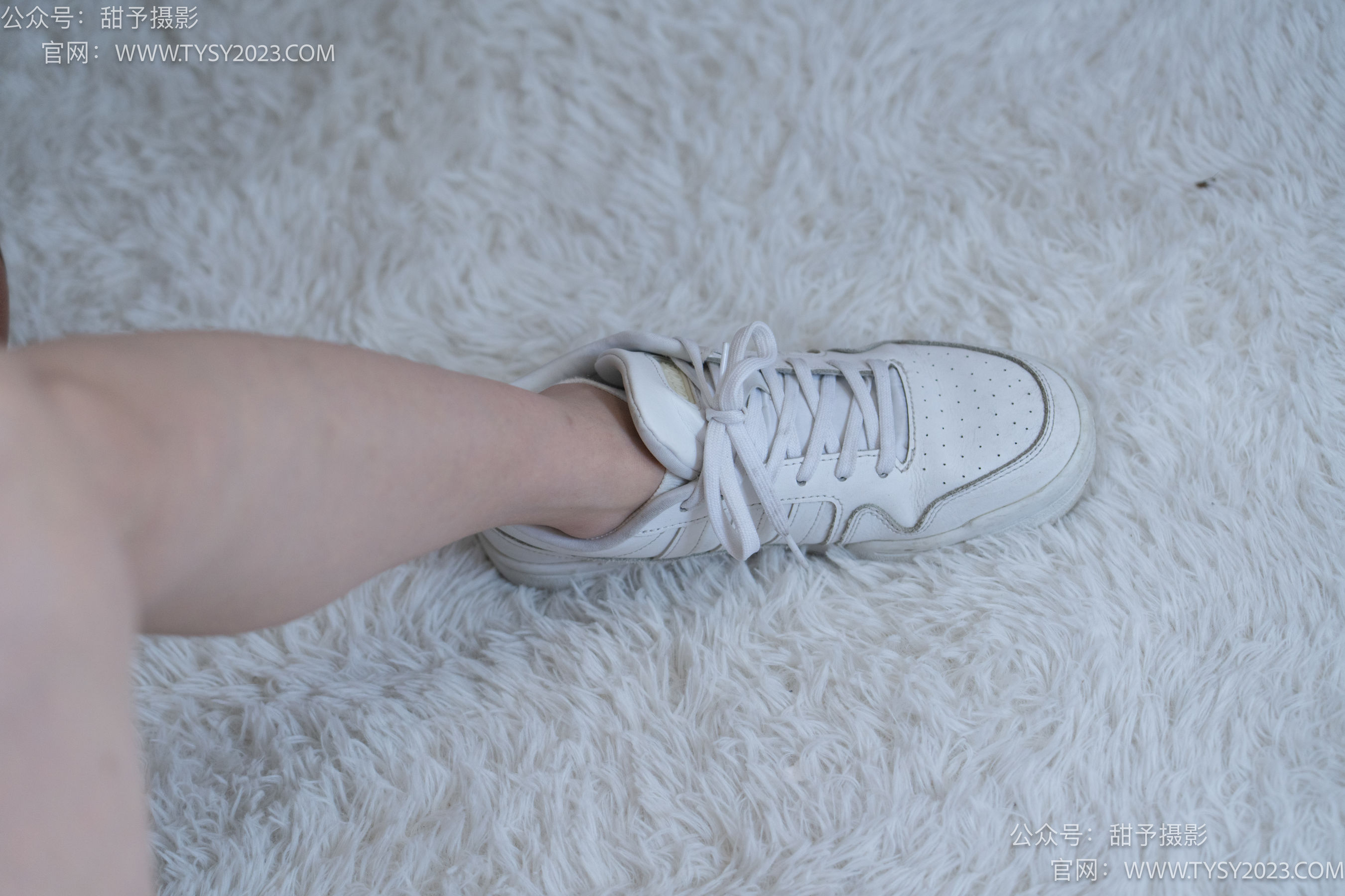 甜予摄影 No.087 静静 -板鞋、白棉袜、裸足/(106P)
