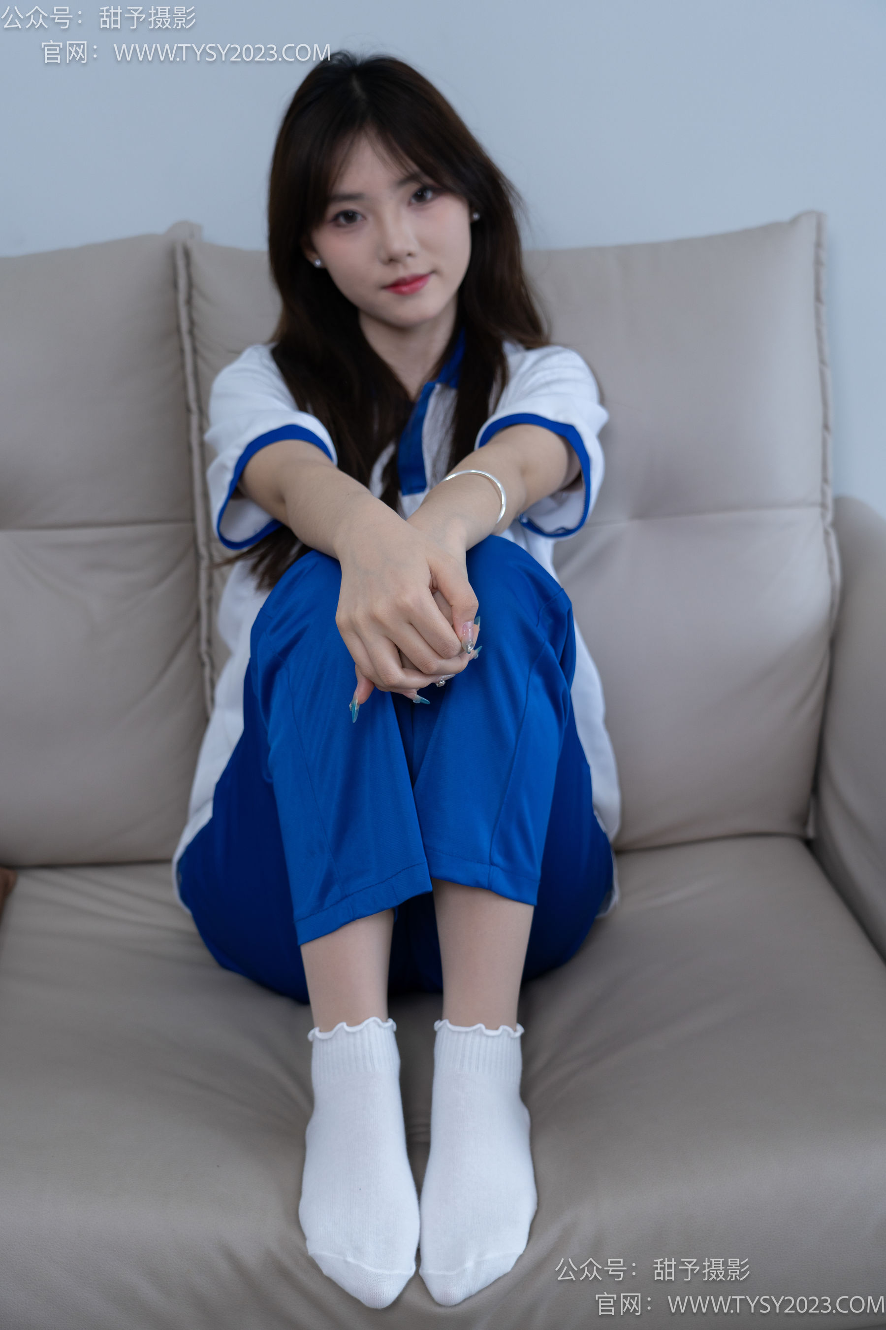 甜予摄影 No.098 璇璇 -校服、板鞋、白棉袜、肉丝（脚尖加固款）/(135P)