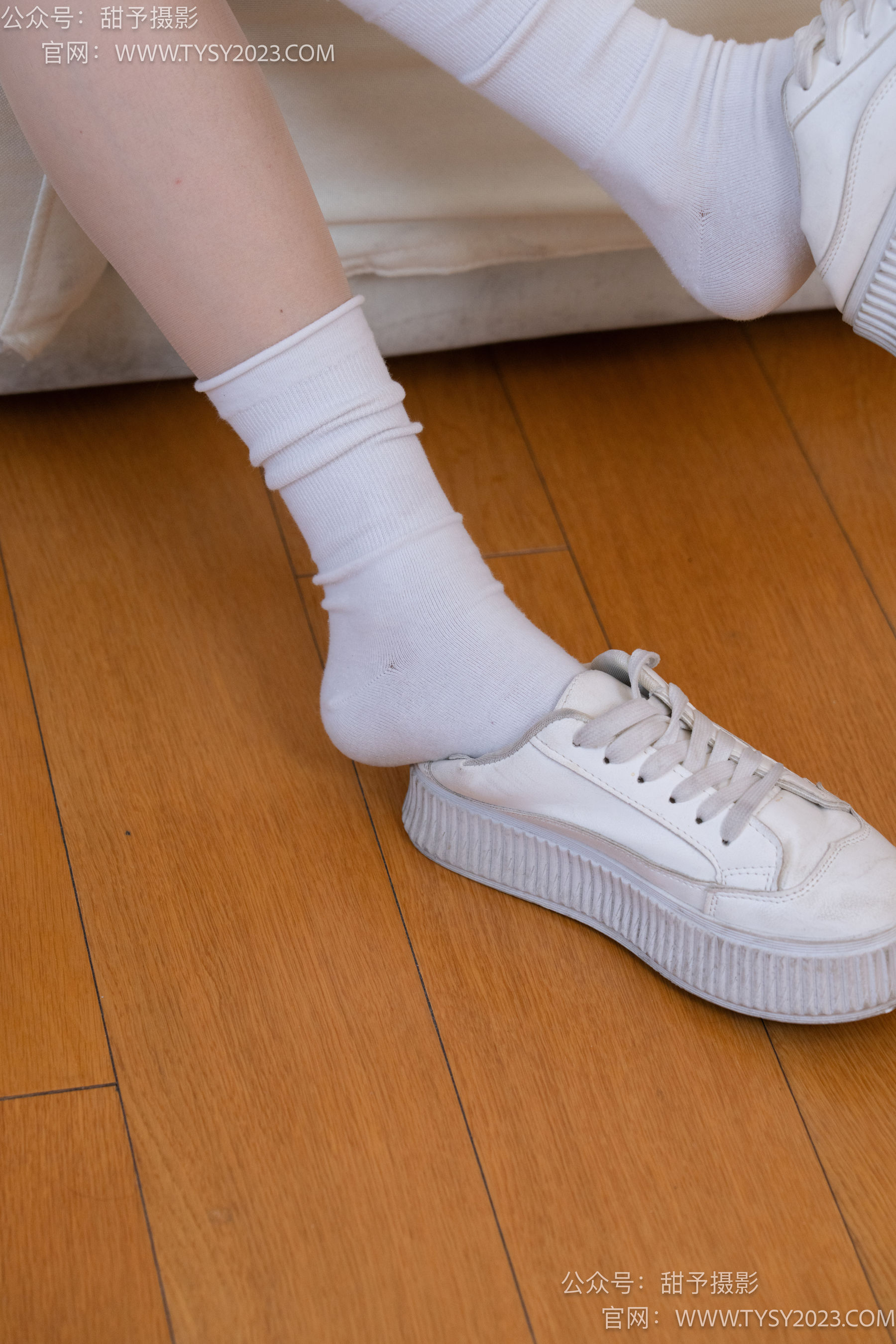 甜予摄影 No.096 澜澜 -板鞋、白棉袜、肉丝（脚尖加固款）/(130P)