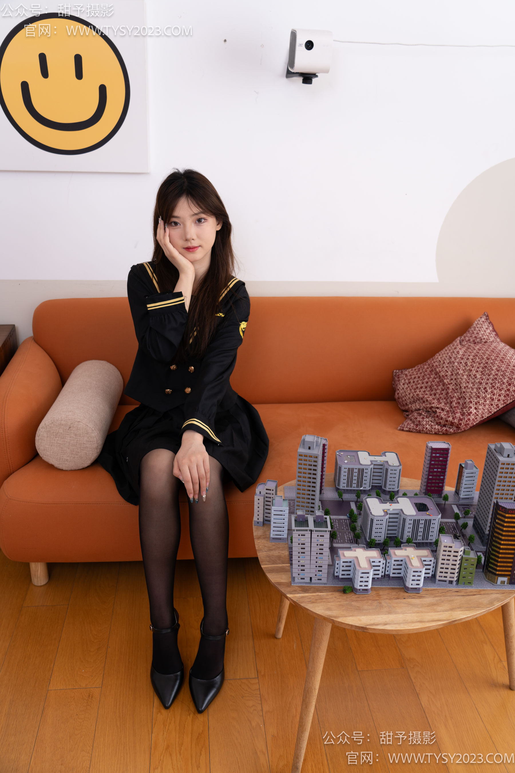 甜予摄影 No.077 璇璇 -JK制服、凉爽高跟鞋、嘿丝（脚尖透明款）、小人国剧情/(128P)