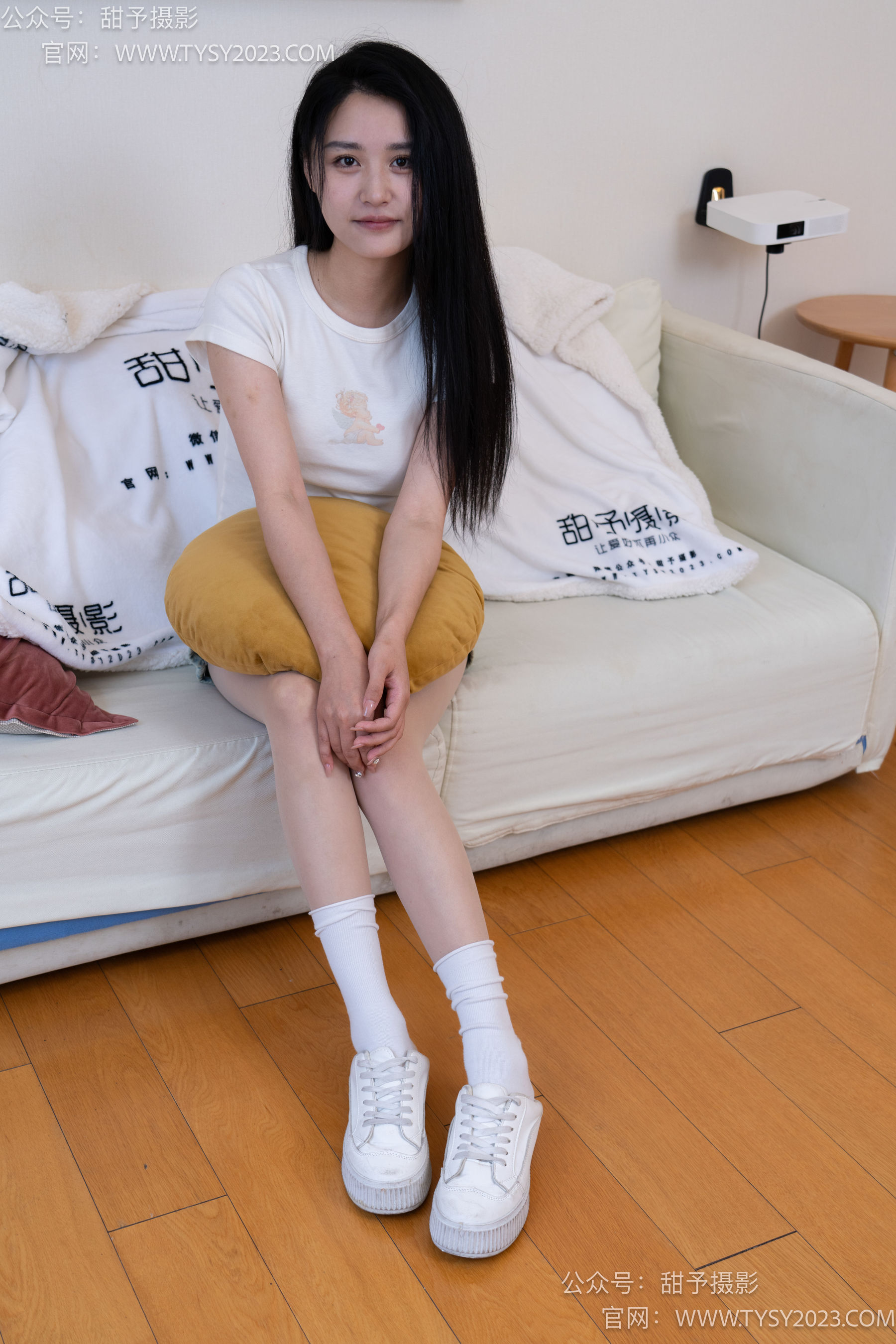 甜予摄影 No.096 澜澜 -板鞋、白棉袜、肉丝（脚尖加固款）/(130P)