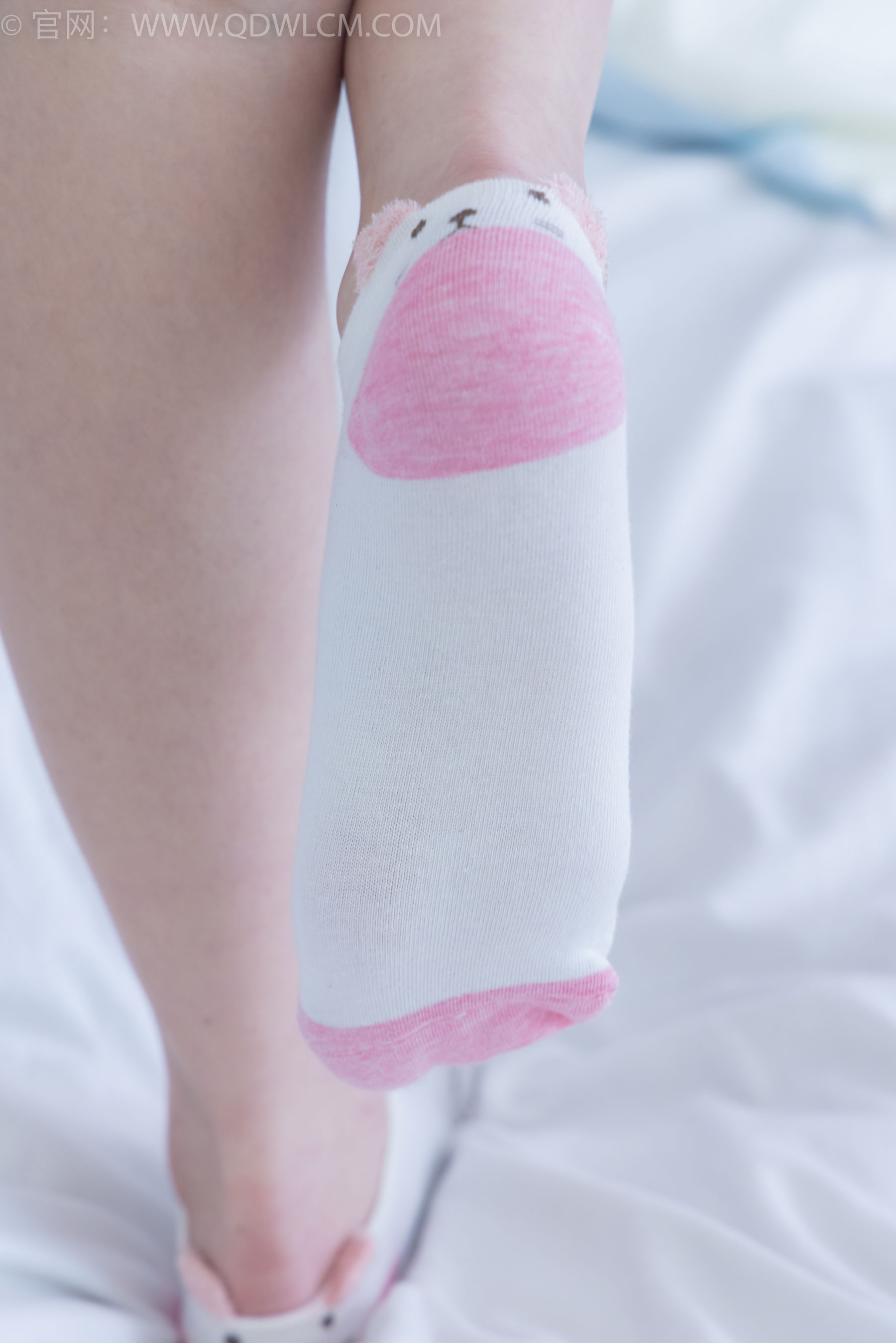 物恋传媒 No.2176 闪闪 -牵你的手/(180P)