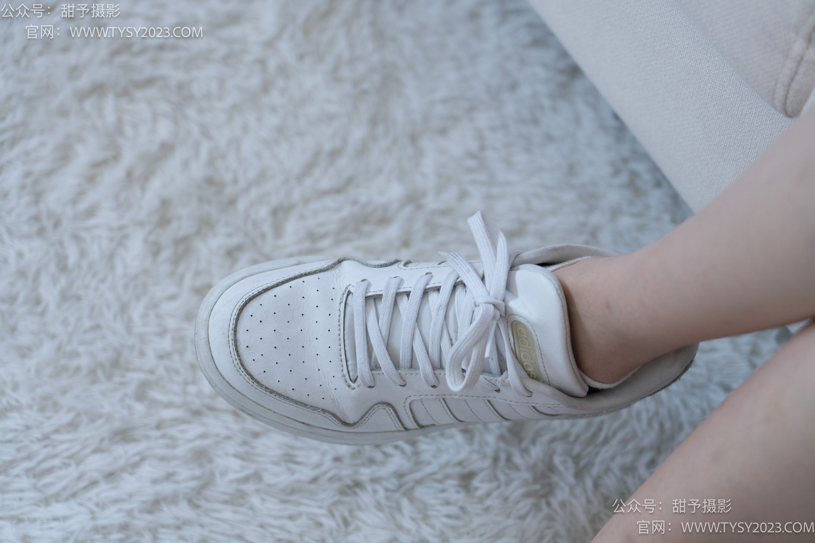 甜予摄影 No.087 静静 -板鞋、白棉袜、裸足/(106P)