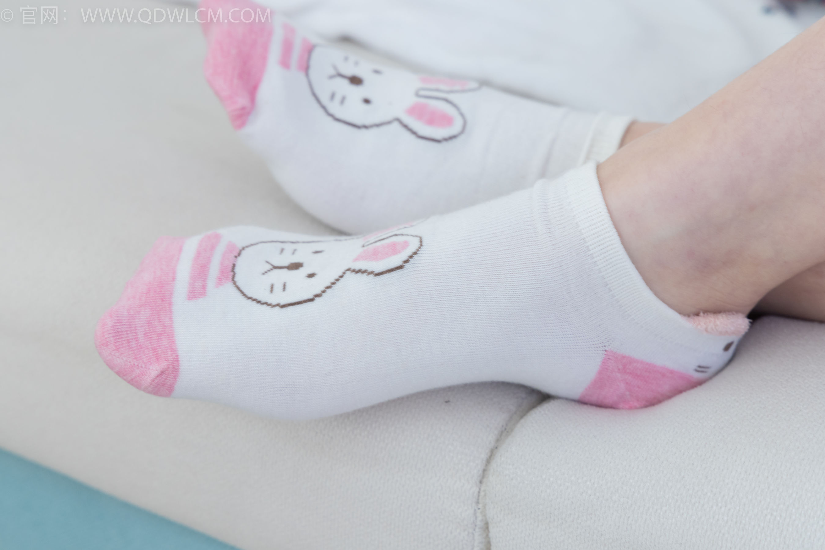 物恋传媒 No.2176 闪闪 -牵你的手/(180P)