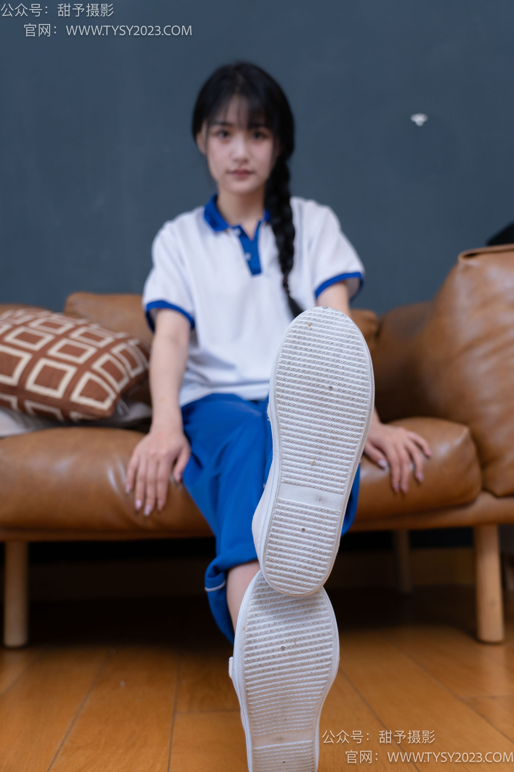 甜予摄影 No.091 澜澜 -校服、白布鞋、板鞋、白棉袜、短肉丝、裸足/(135P)
