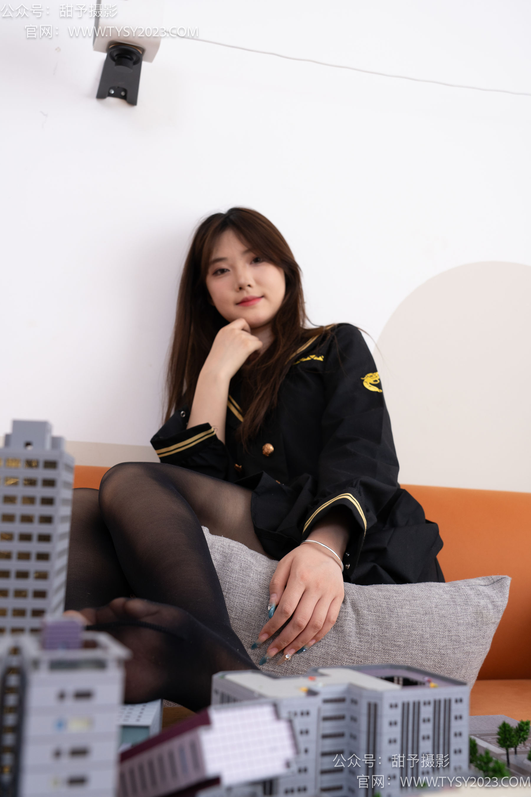 甜予摄影 No.077 璇璇 -JK制服、凉爽高跟鞋、嘿丝（脚尖透明款）、小人国剧情/(128P)