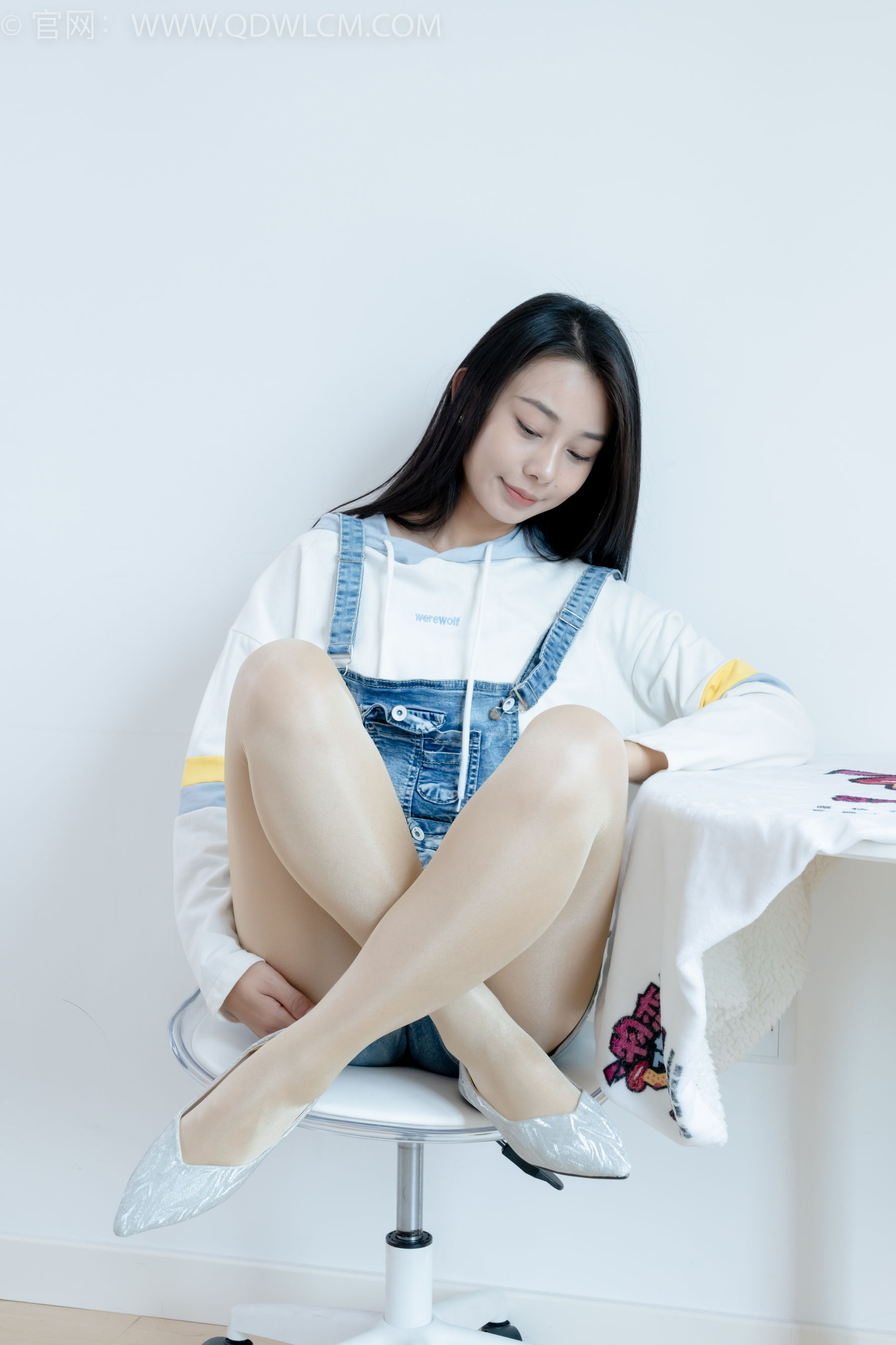 物恋传媒 No.2173 兰兰 -初秋的街头/(165P)